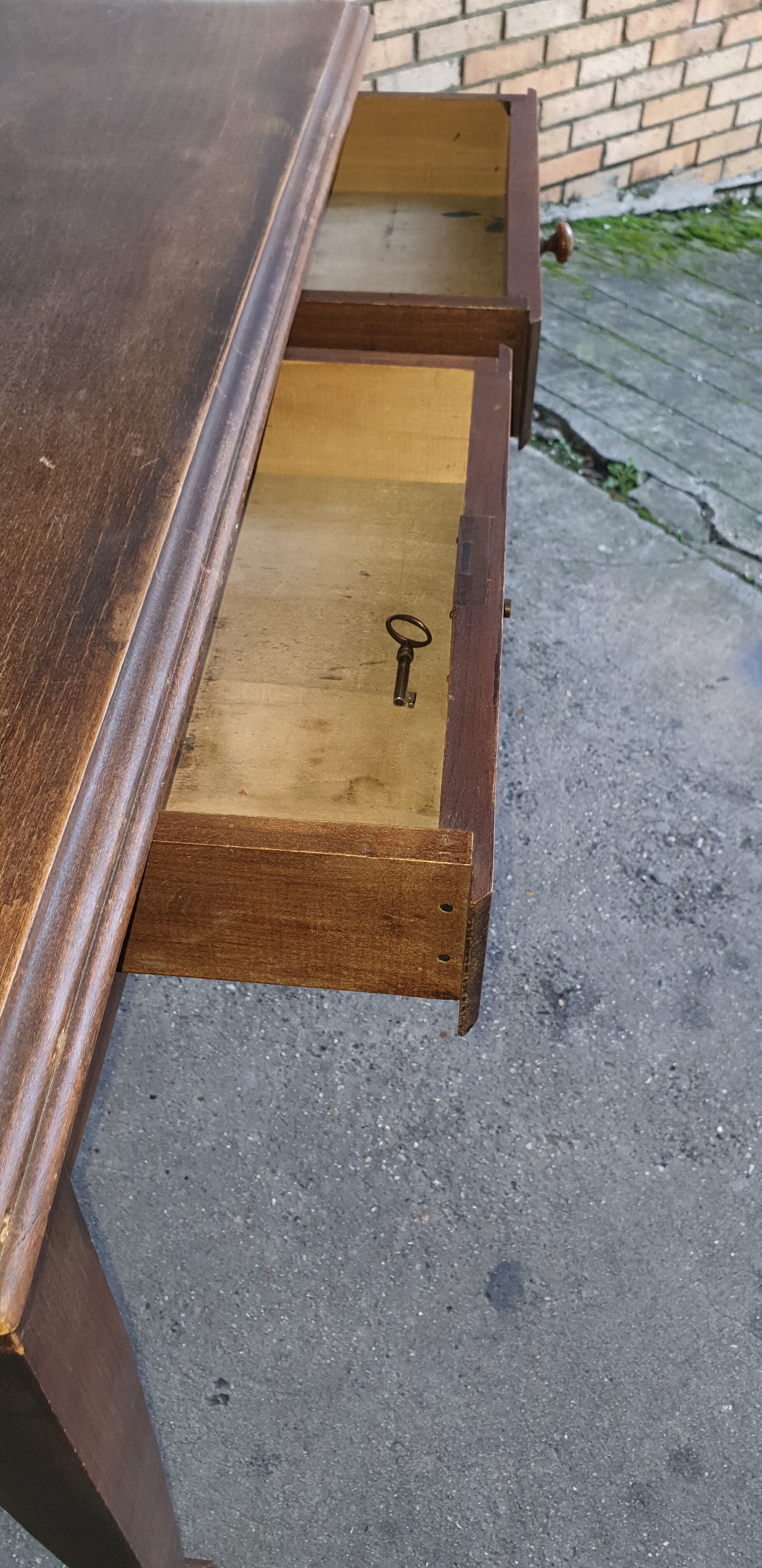 Multipli wood desk 2 drawers