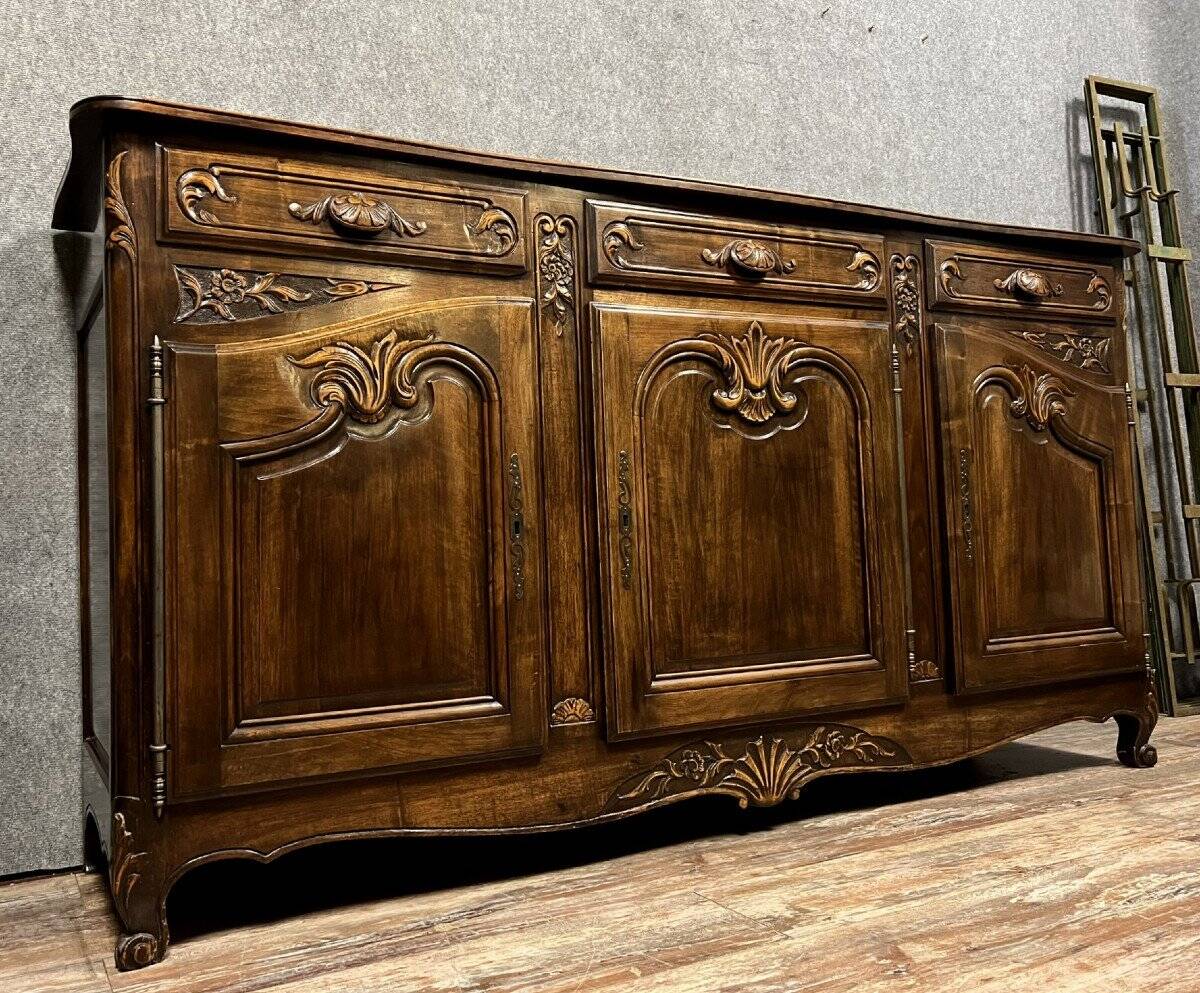Louis XV style Provençal sideboard in walnut