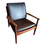 Mobelfakta Scandinavian armchair