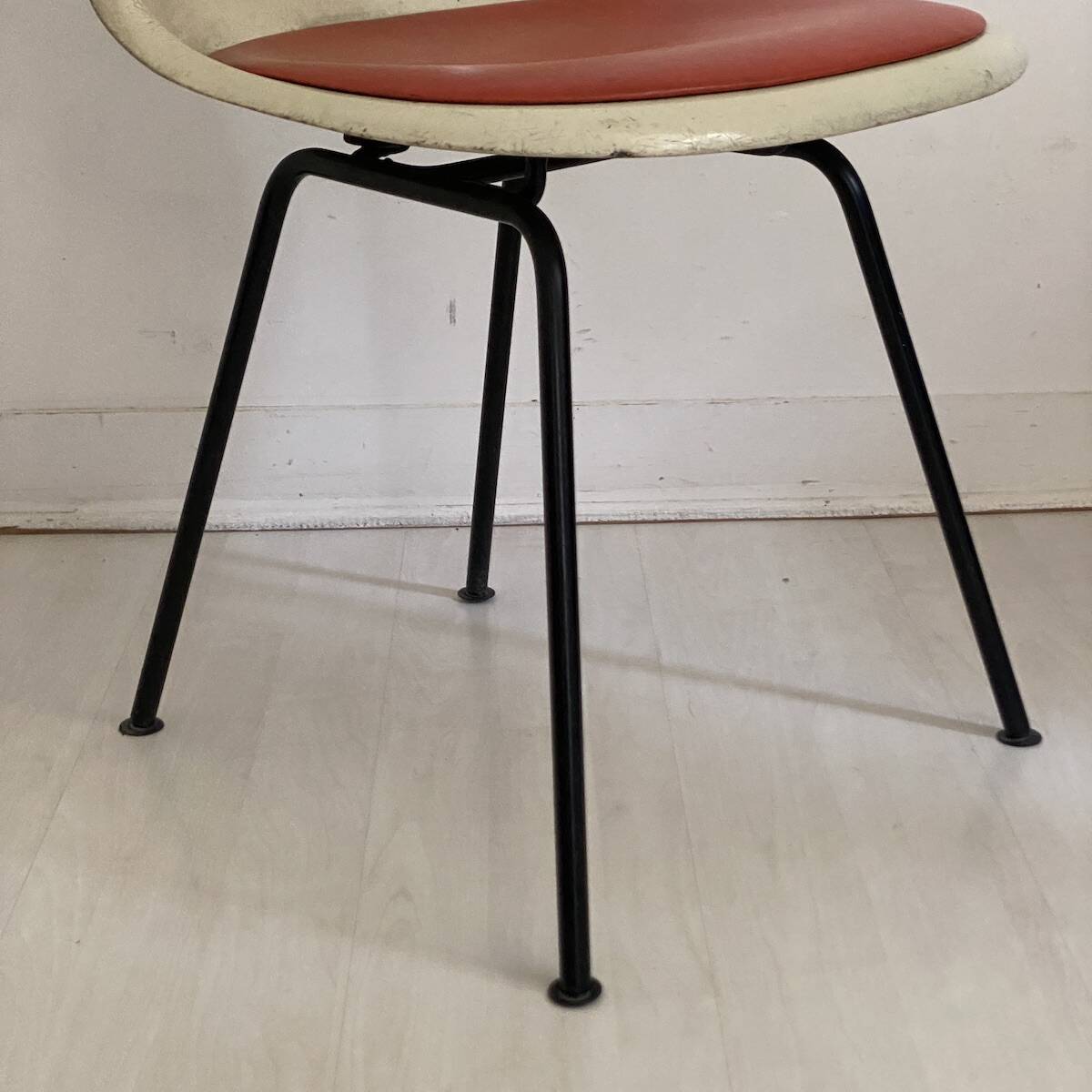 DSX chair by Charles and Ray Eames, Herman Miller edition