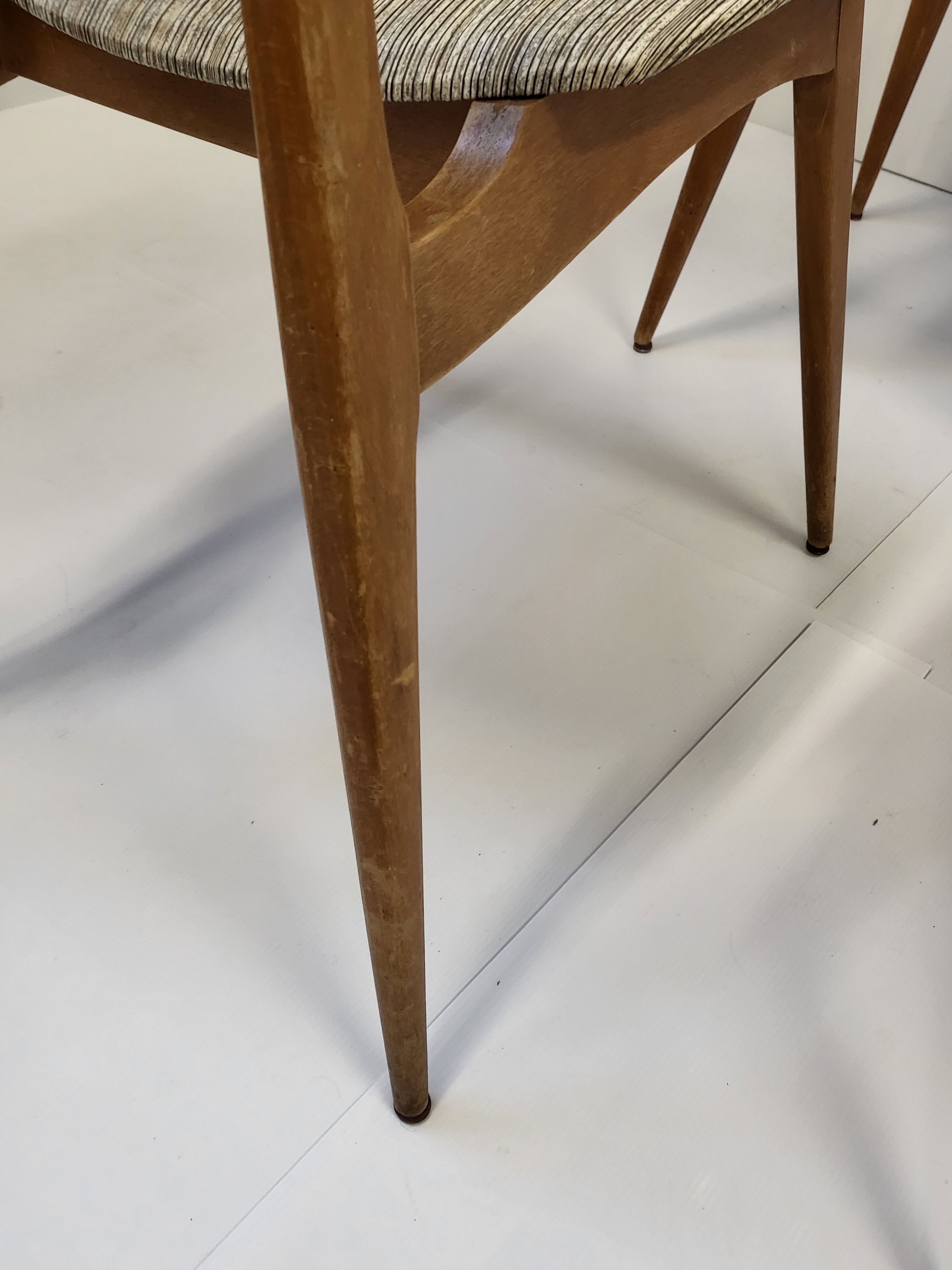 Suite of 6 vintage chairs 1950