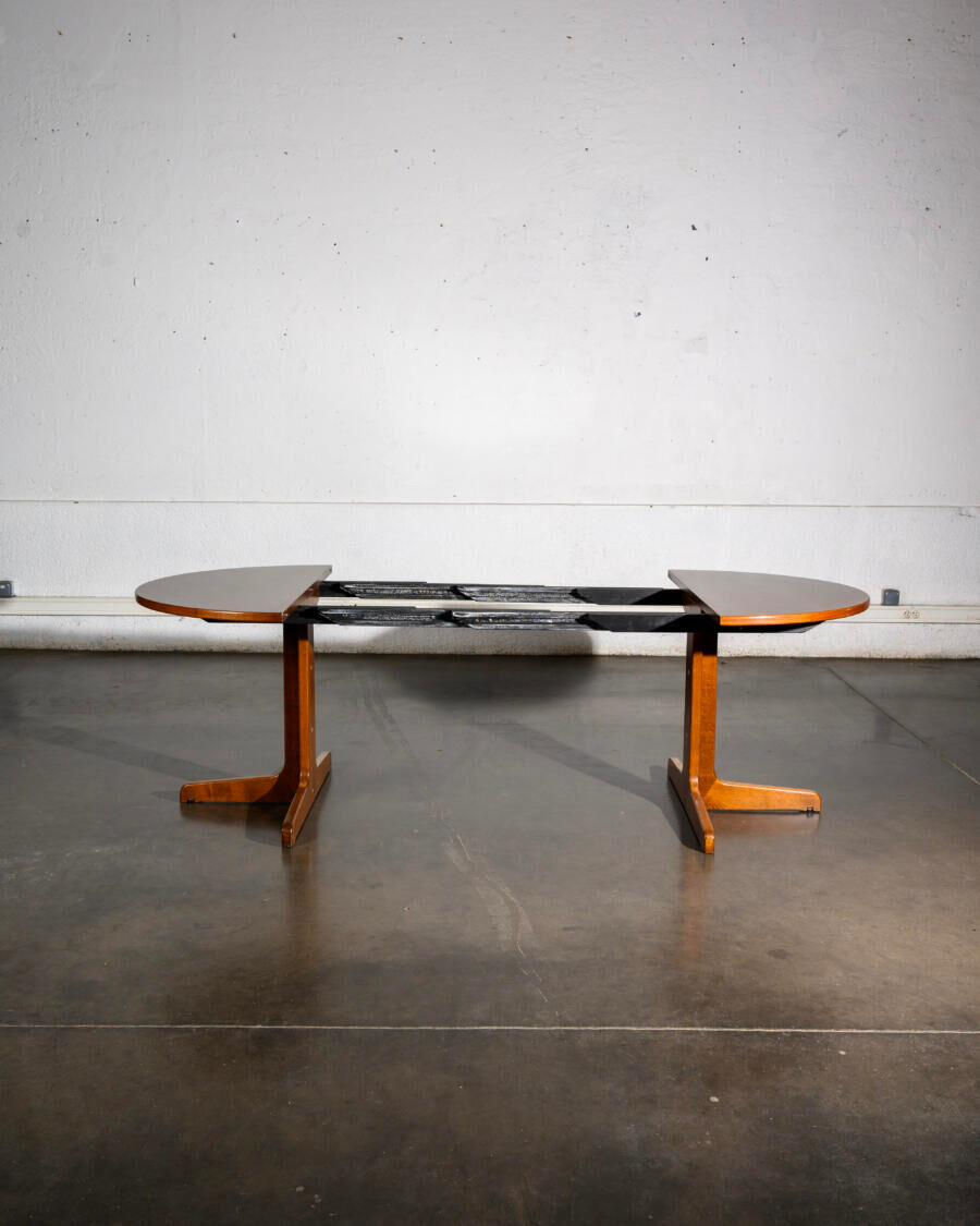 Thonet extending table