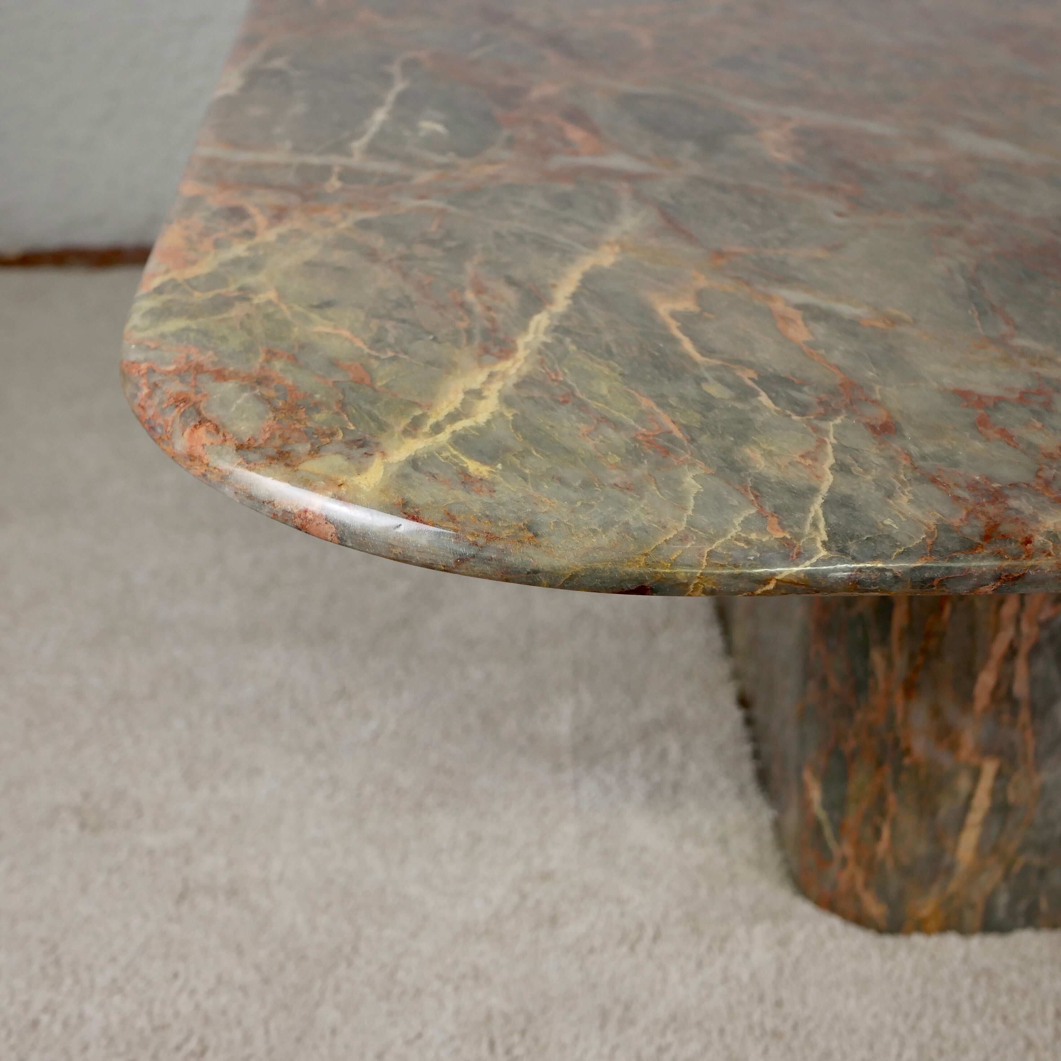 Coffee table in green marble and coral