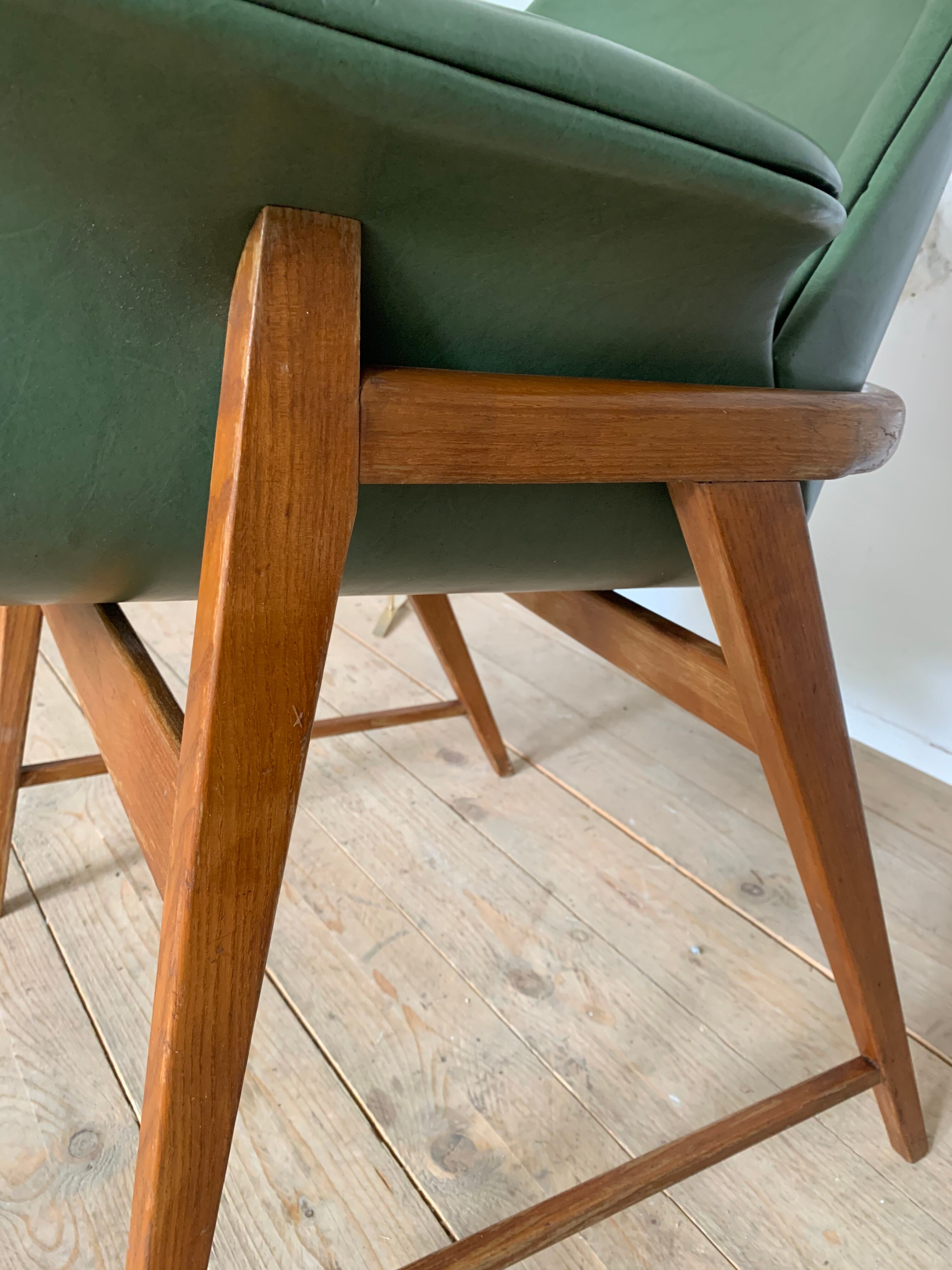 Vintage tulip armchair oak and green skai