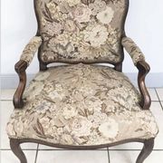 Louis XV vintage cabriolet armchair "à la Reine", 18th century
