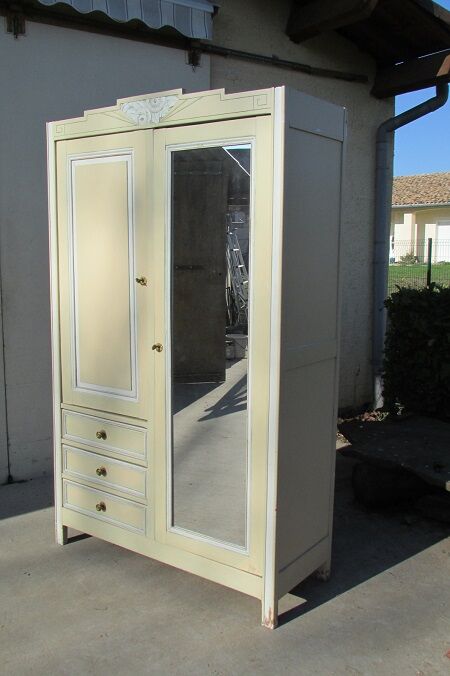 Wardrobe chic shabby