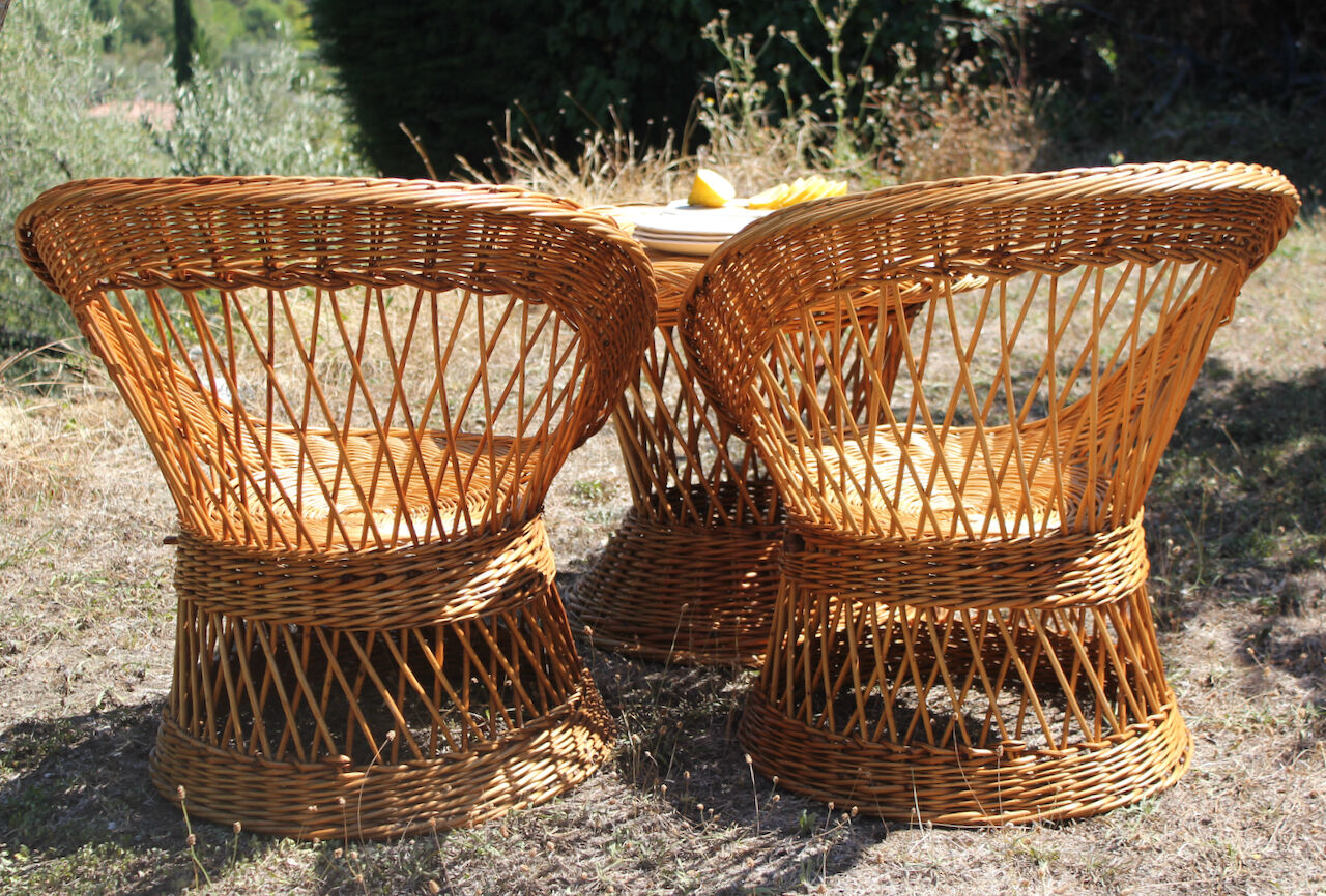 Vintage wicker chairs and table