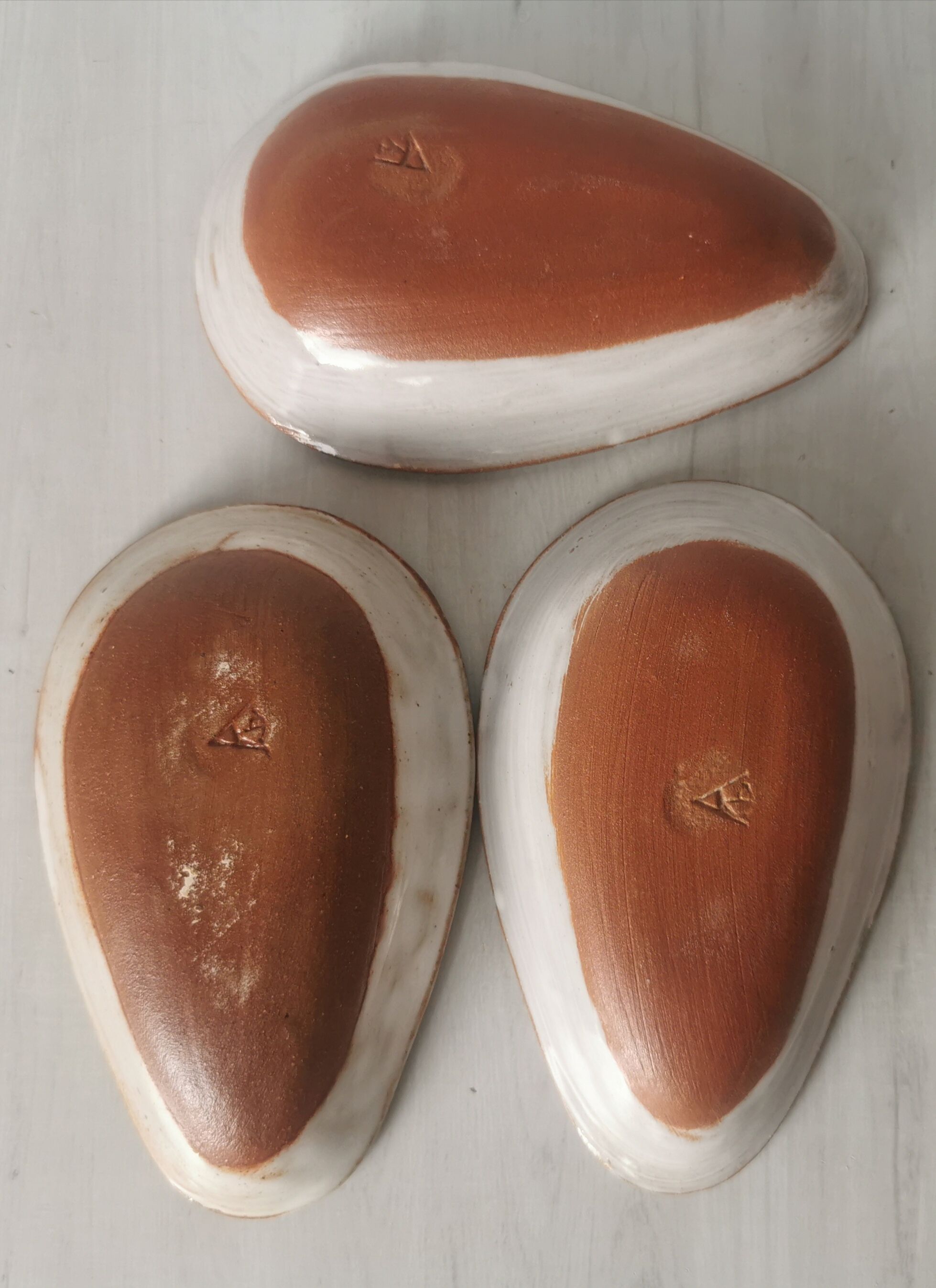 Glazed sandstone avocado cups ponce sur loir