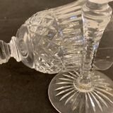 Paire de verres à pied en cristal taillé