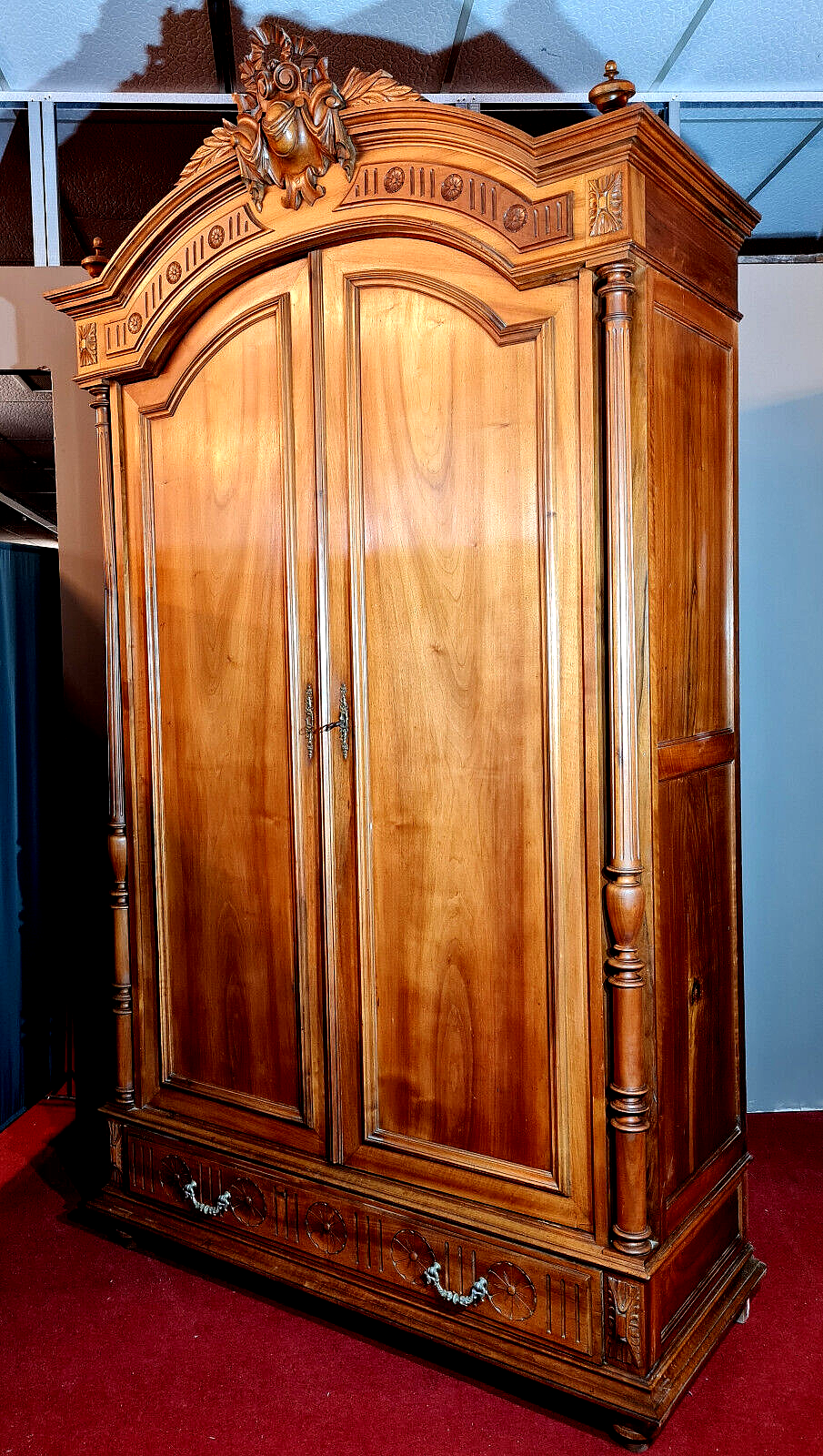 Napoleon III period wardrobe in blond walnut circa 1850-1880