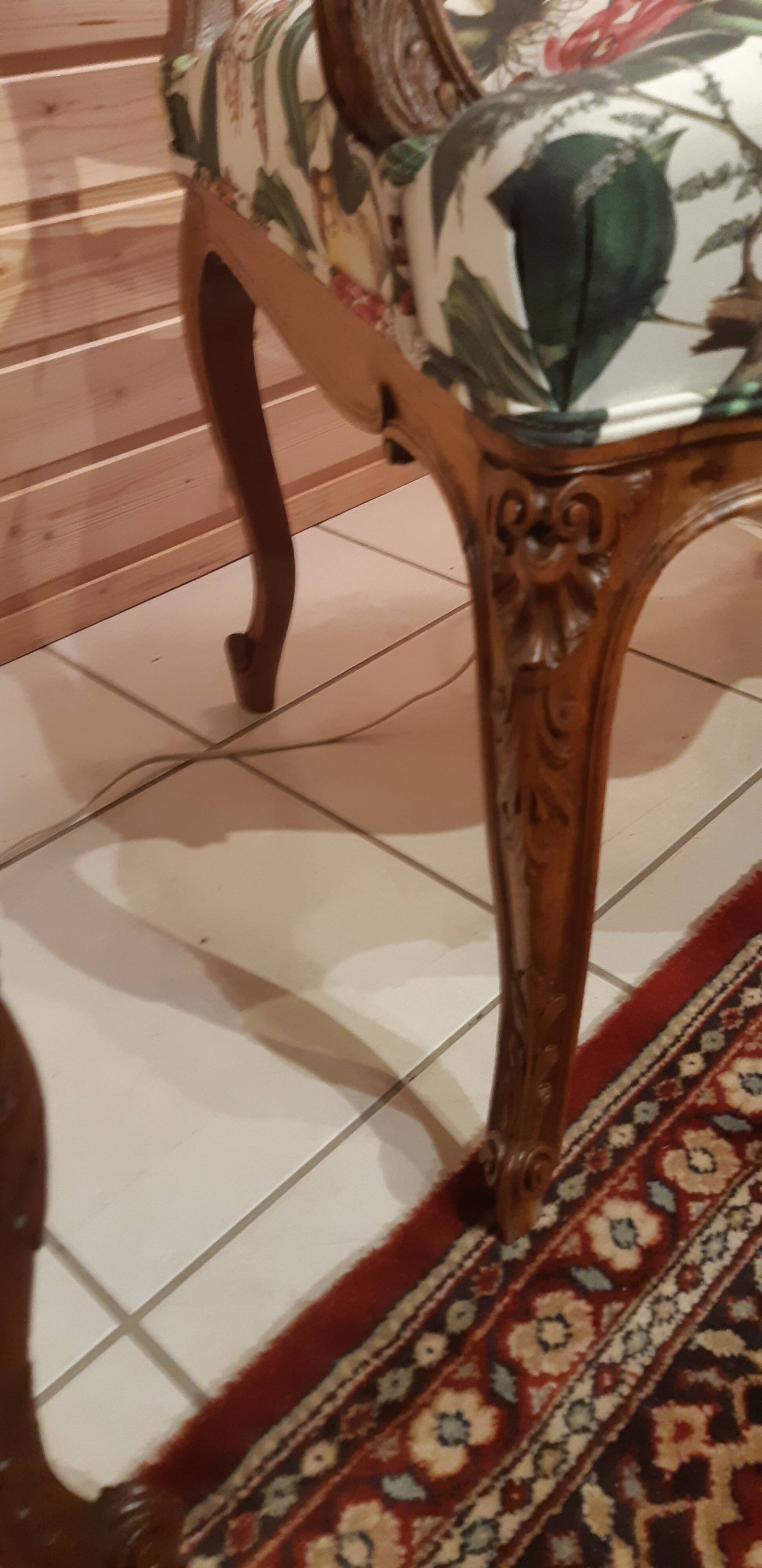 pair of Louis XV style armchairs à la reine