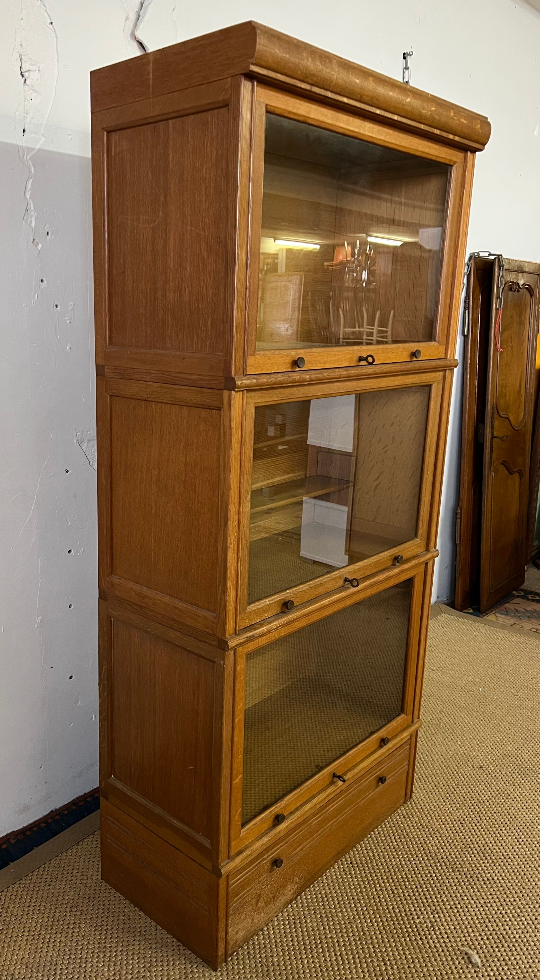 Modular display cabinet MD