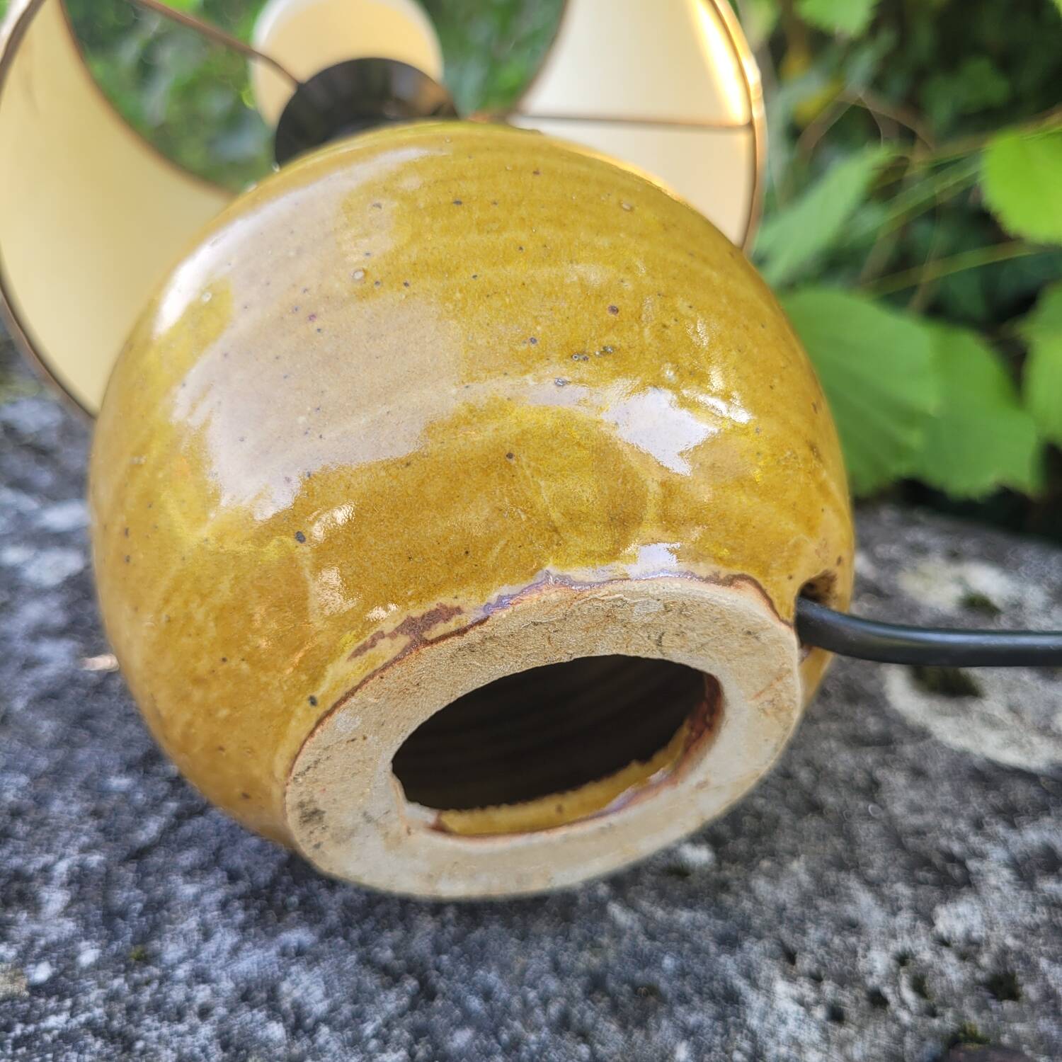 Handmade lamp in mustard glazed ceramic, vegetal lampshade