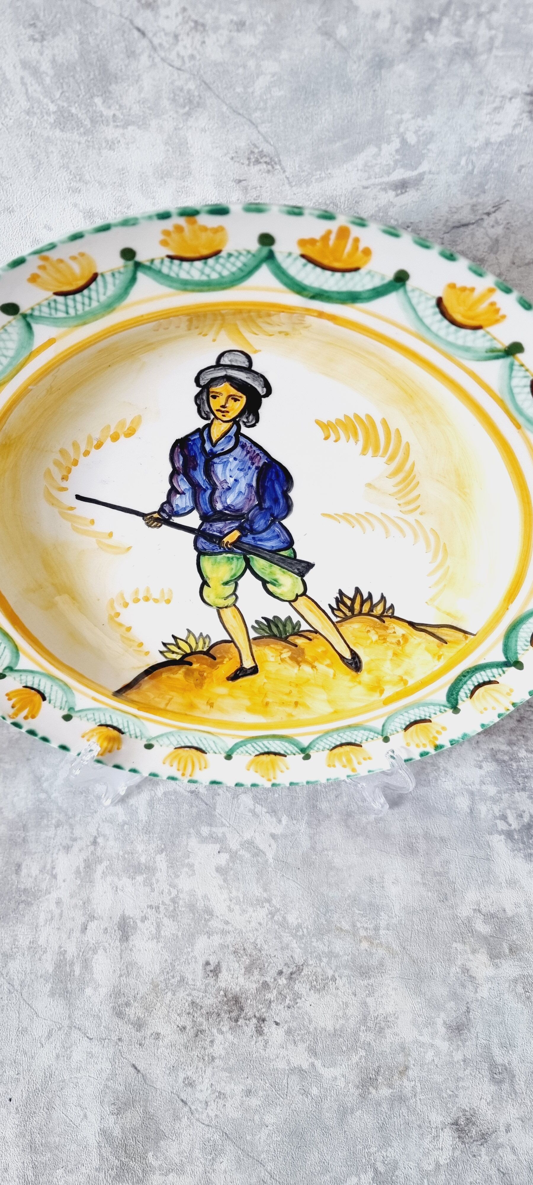 Ceramic Dish XIX Century, Arts and Crafts