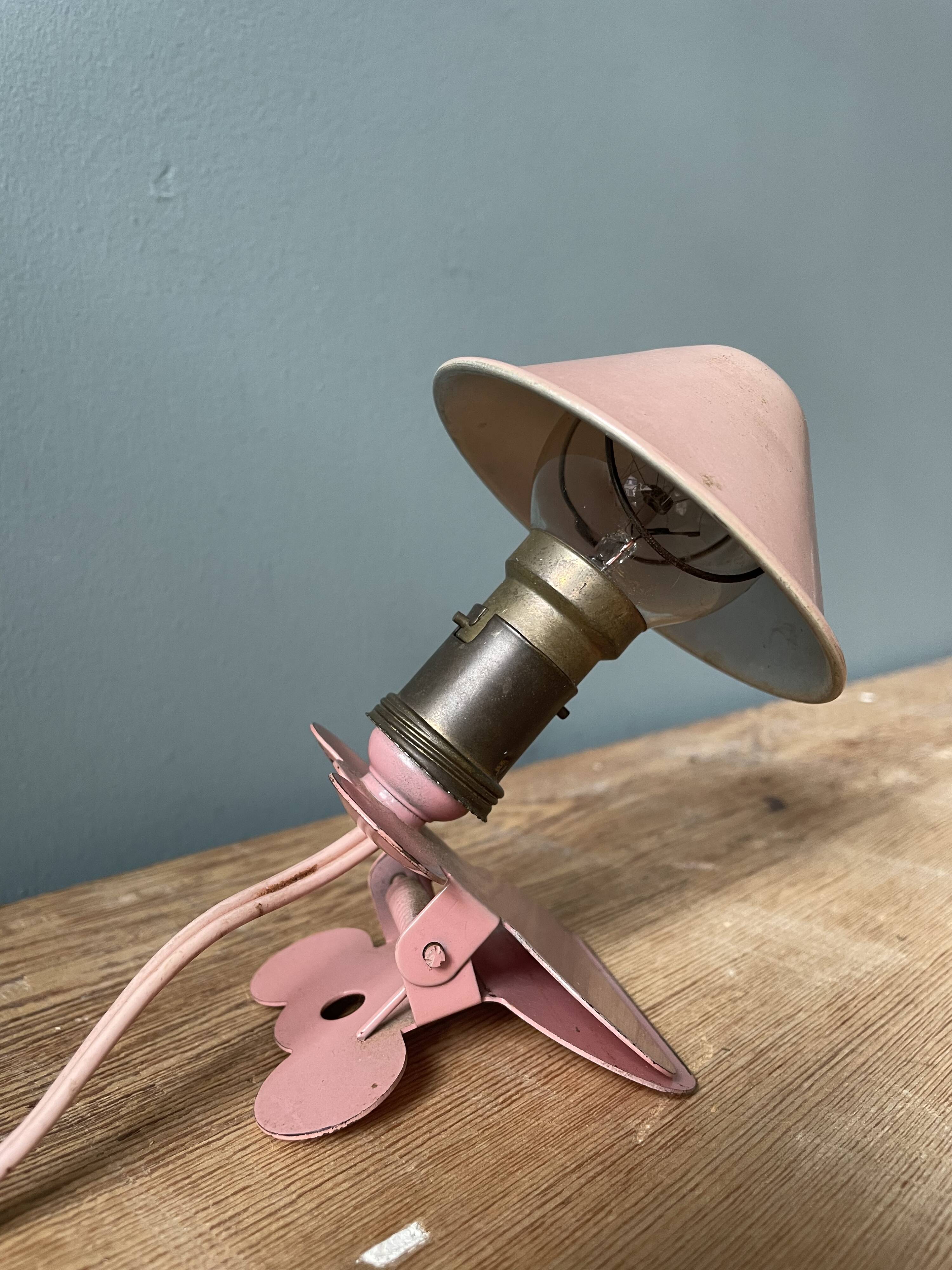 Mushroom lamp with pliers, pink vintage e-reader