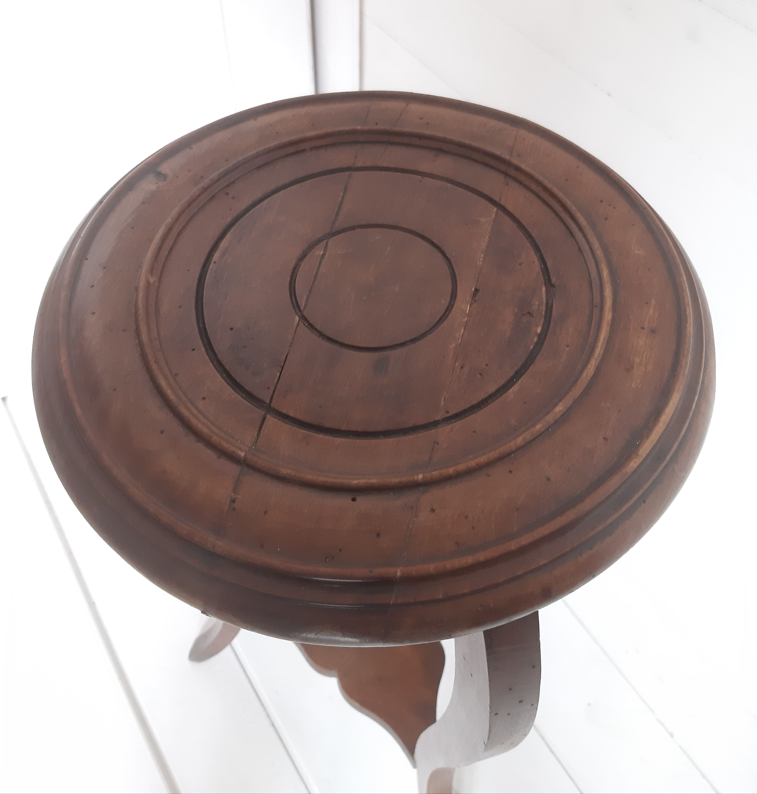 Pedestal table console plant holder