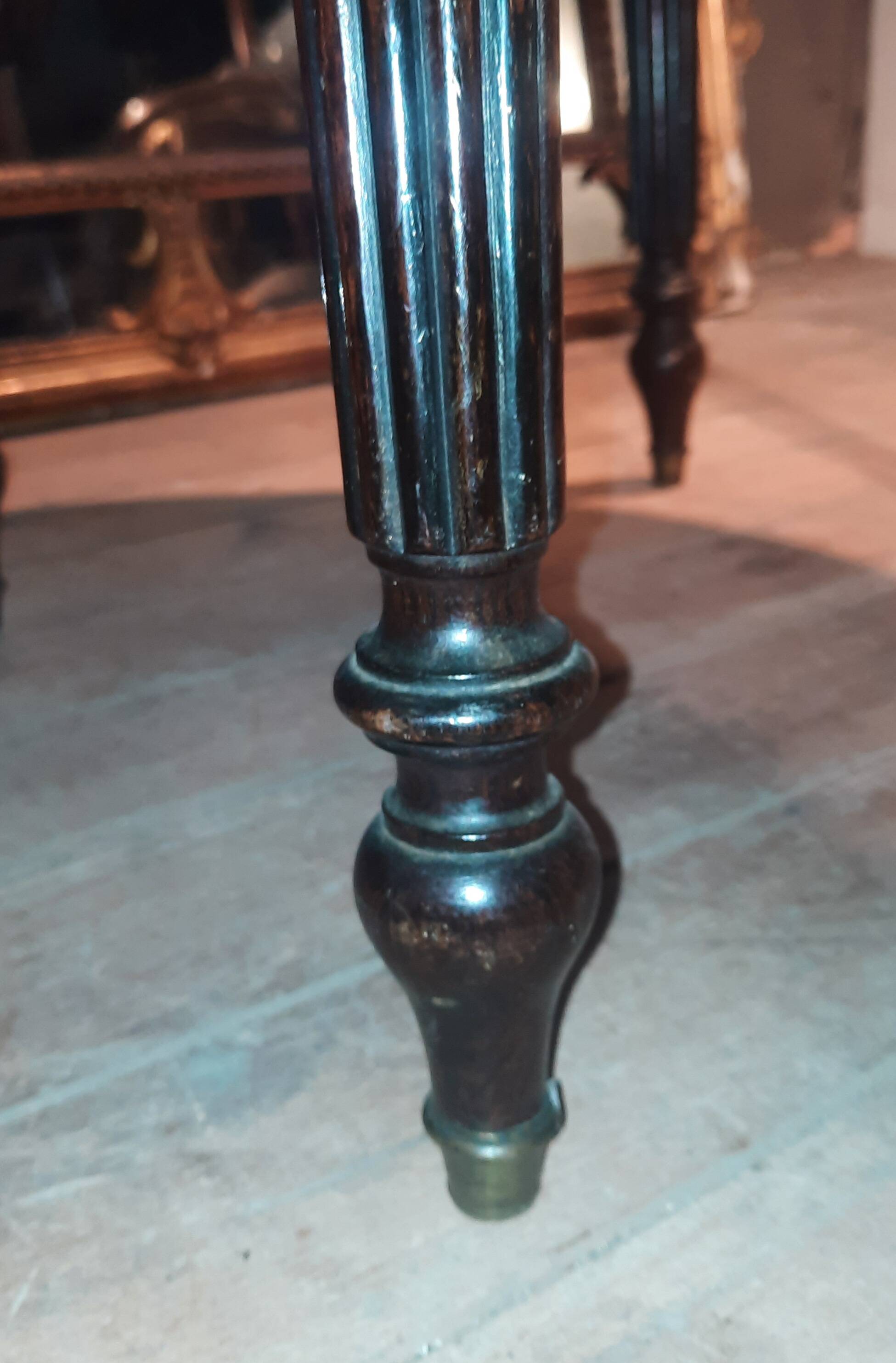 Coffee table with a marble top, known as "bouillotte".