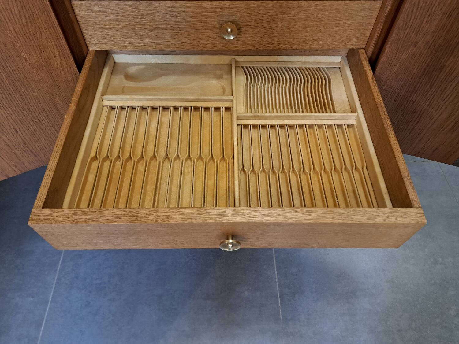 Art Deco marquetry household furniture