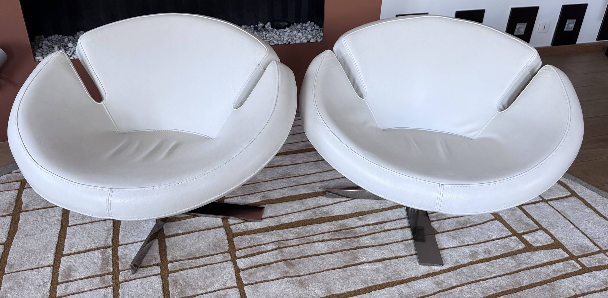 Fauteuil Vintage Signet pivotant Cuir Blanc