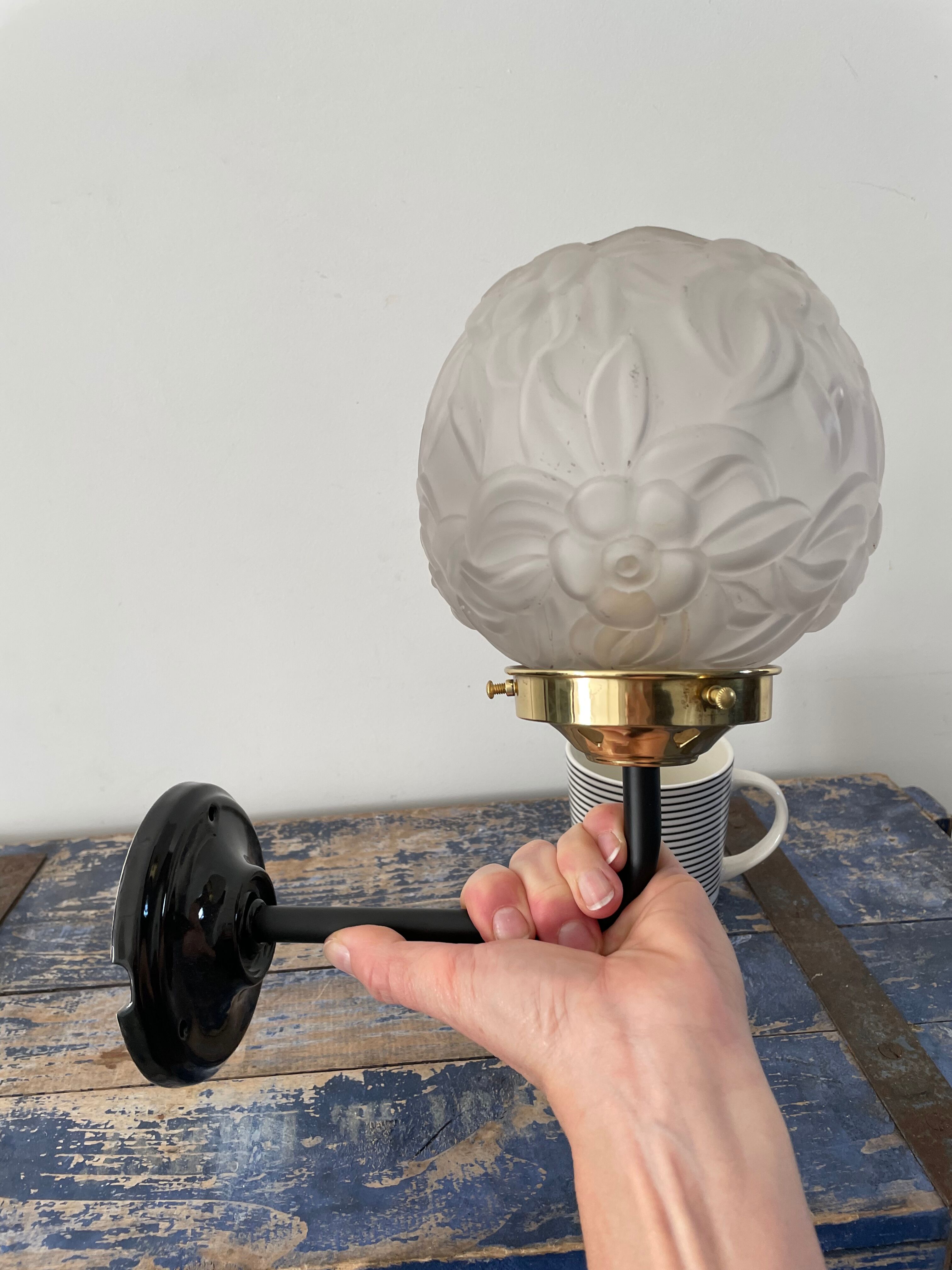 Art Deco wall lamp