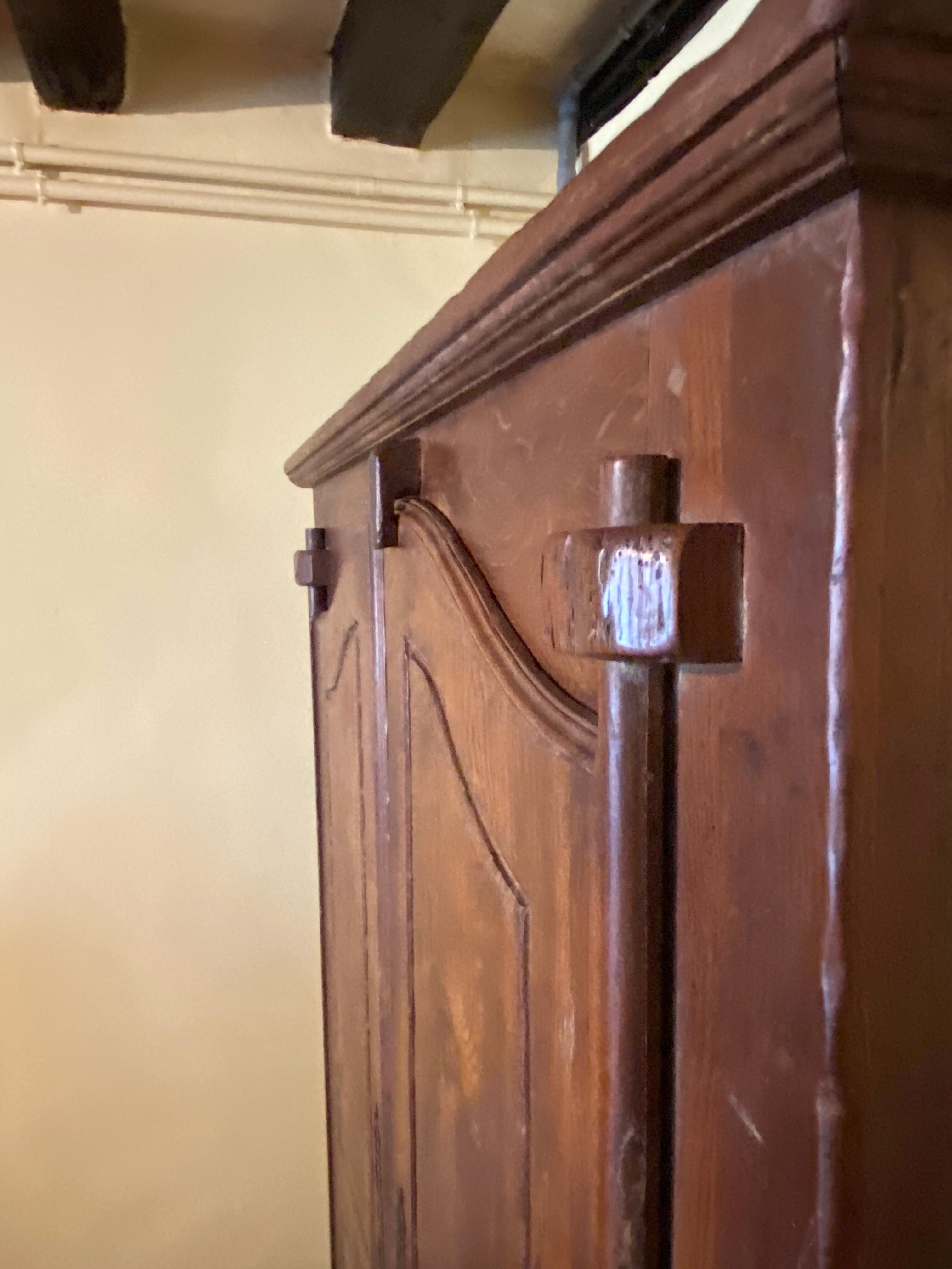 Oak mountain cabinet