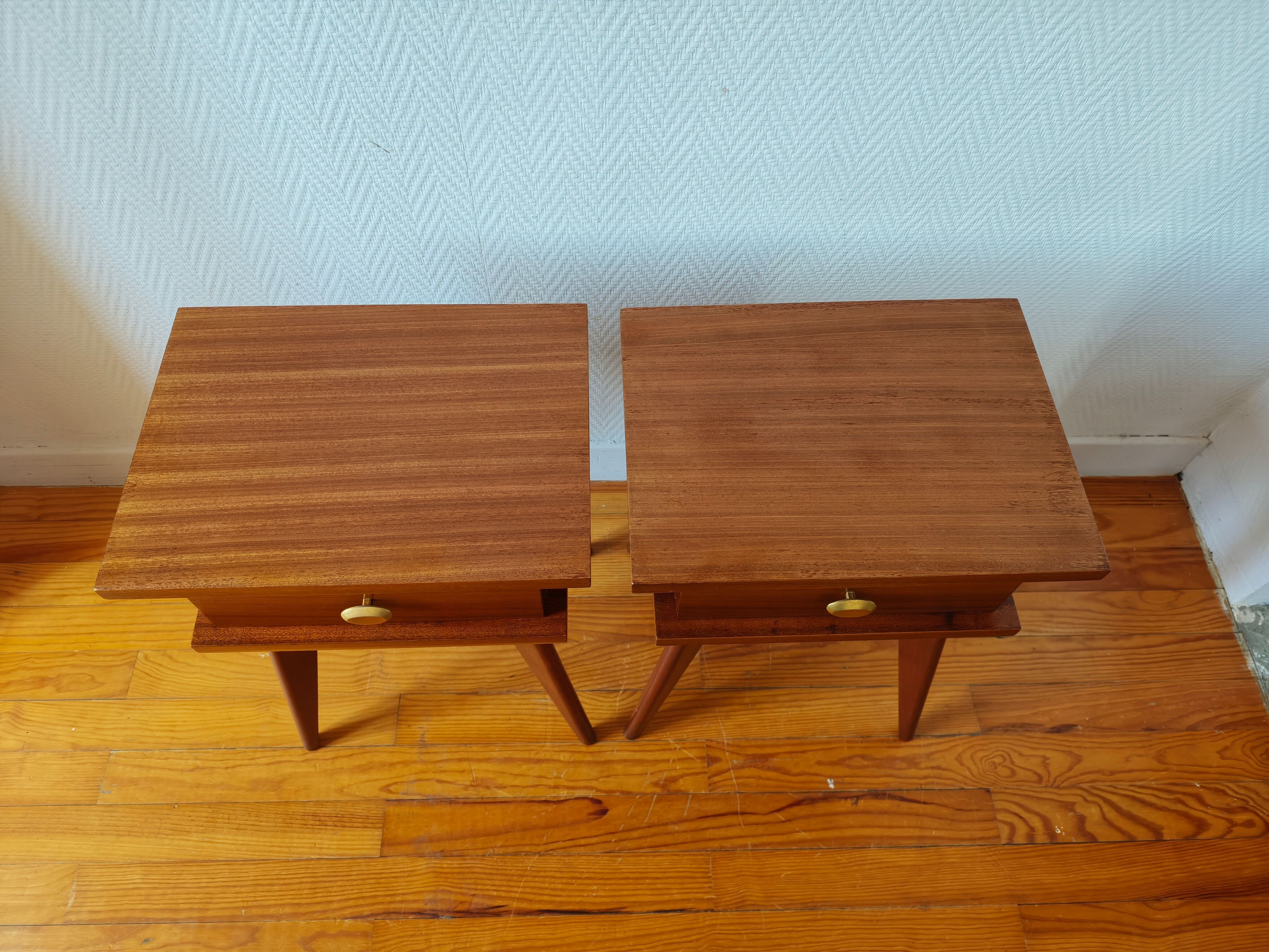 Paire de tables de chevet vintage Mid-century pieds compas