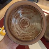 Sandstone ear pot with lid