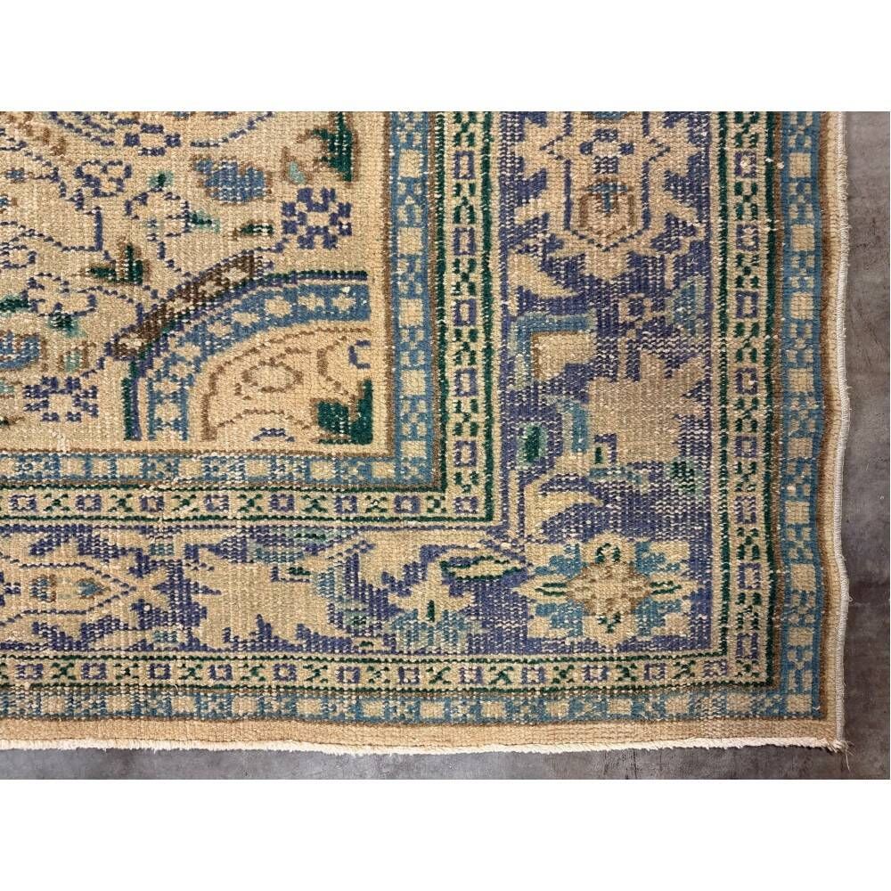One-of-a-kind Vintage Wool Area Rug. Handknotted Turkish Carpet for Country, Farmhouse Decor
