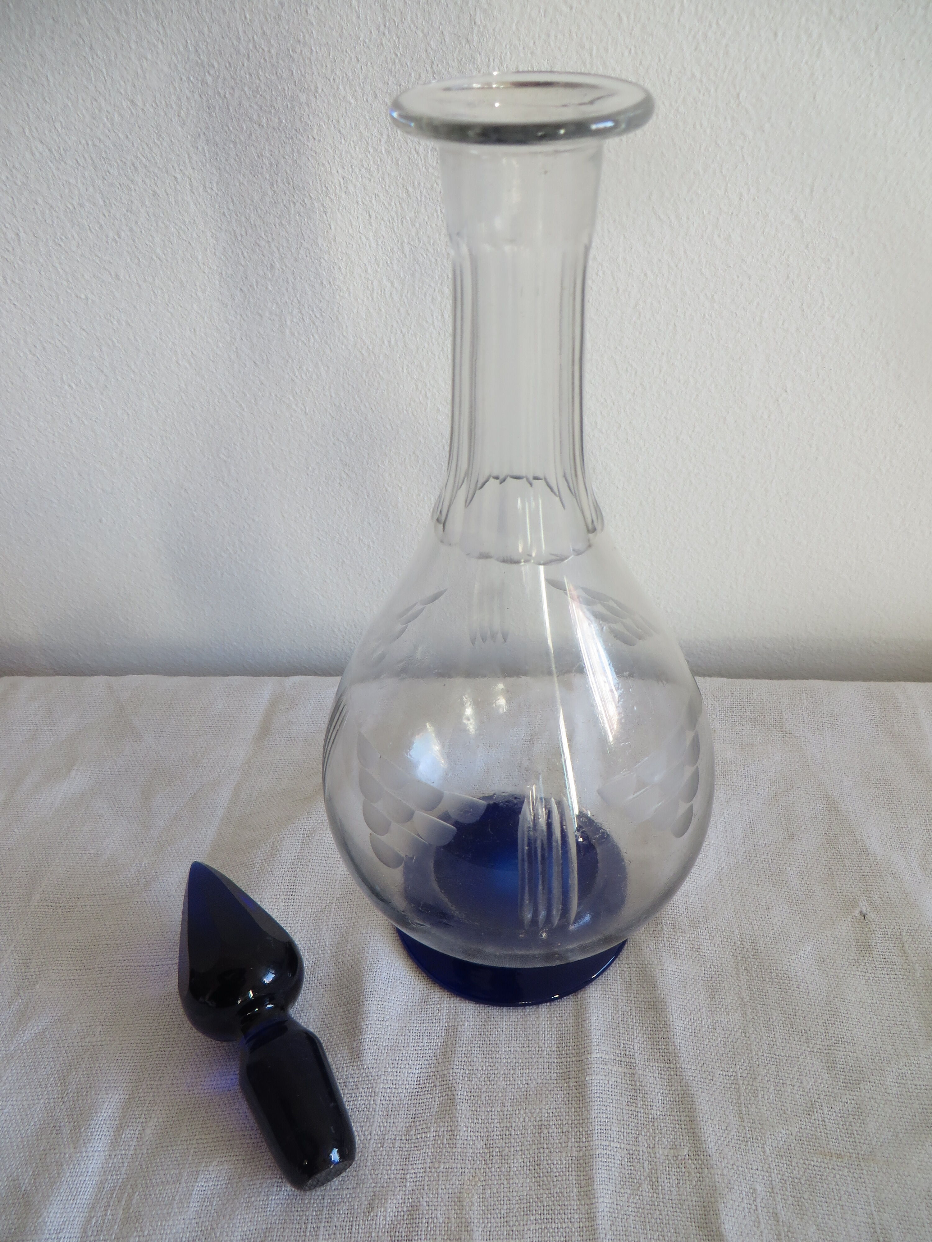 Wine carafe