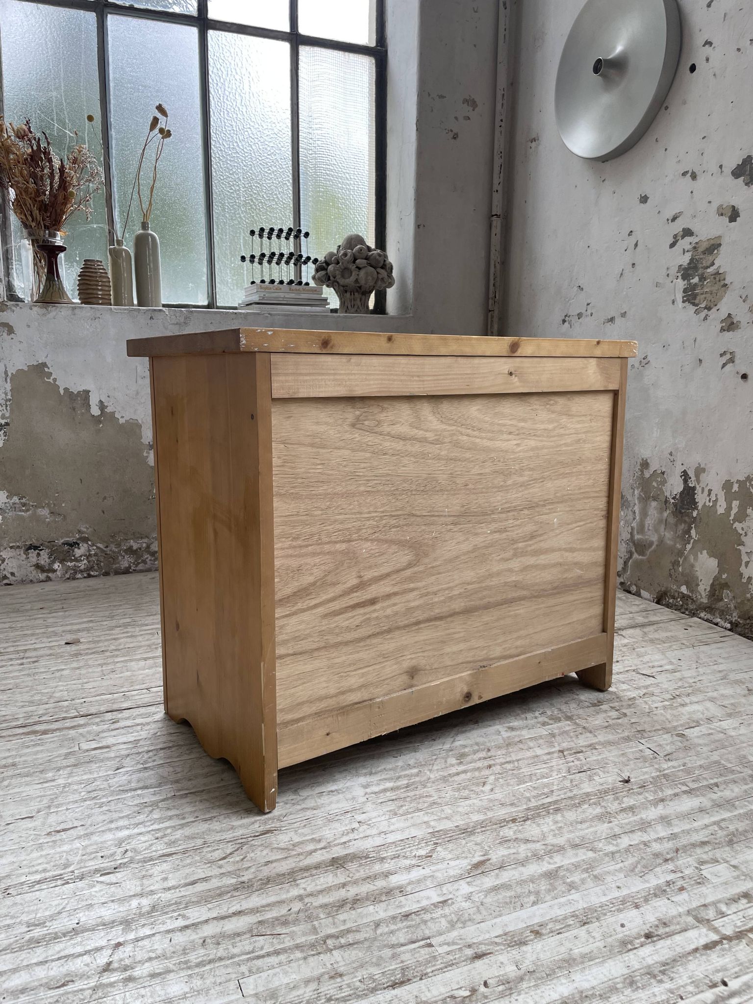 Commode en pin années 80 mobilier montagne