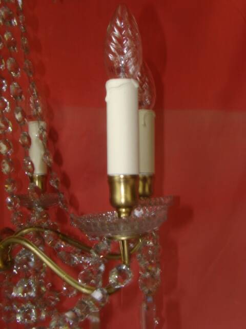 six-armed crystal chandelier from the "Napoleon III" period