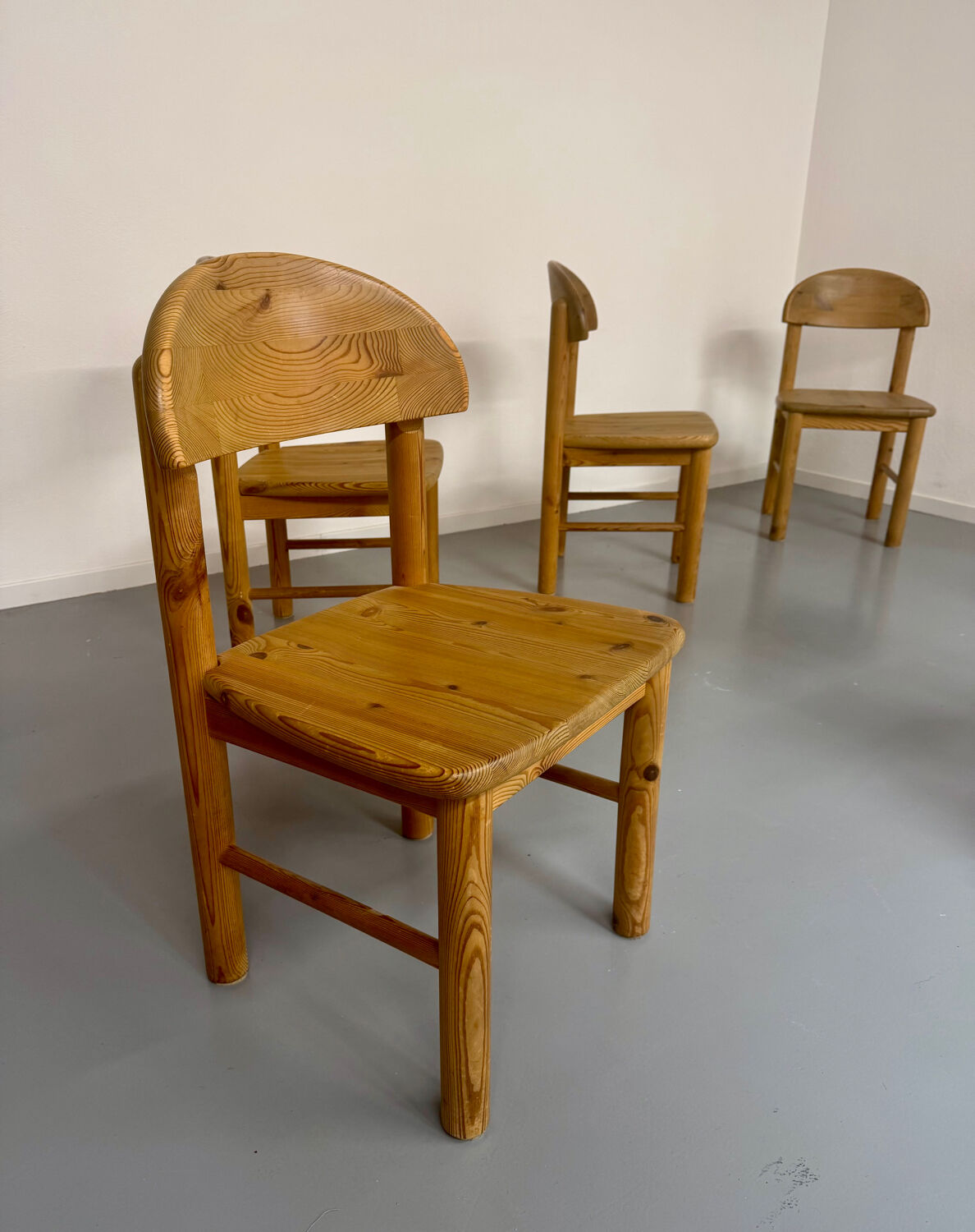 Set of 6 solid pine chairs in Scandinavian design by Reiner Daumiller.