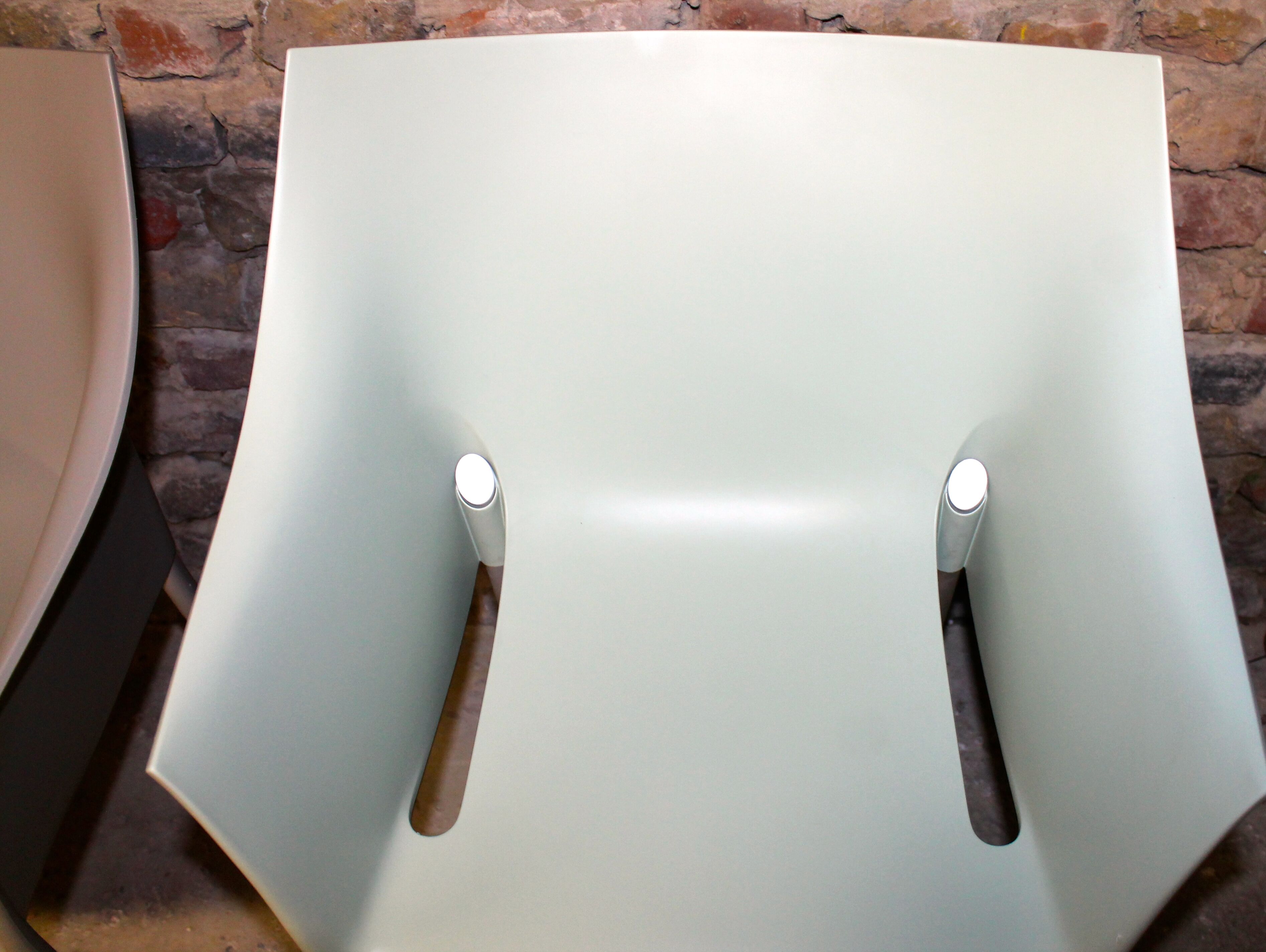 Paire de fauteuils Dr No par P.Starck ed.Kartell