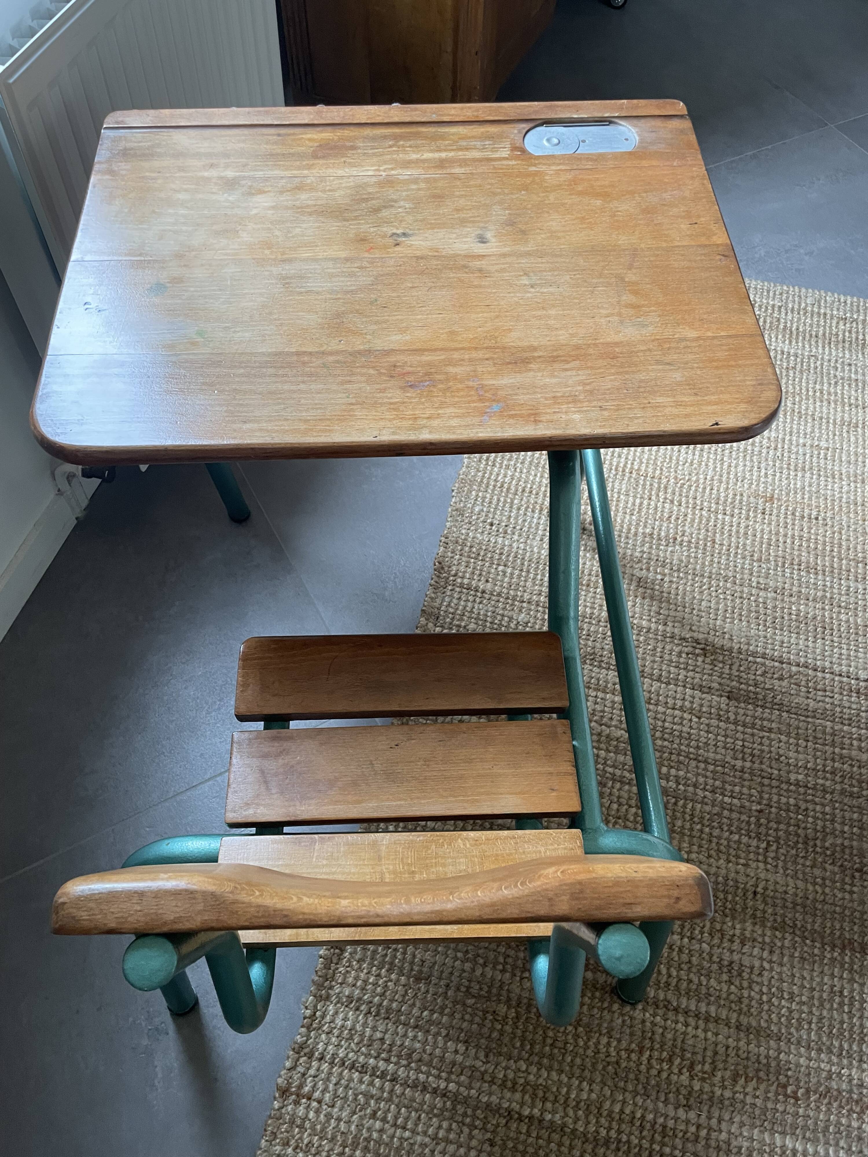Vintage school desk - Maison Delagrave