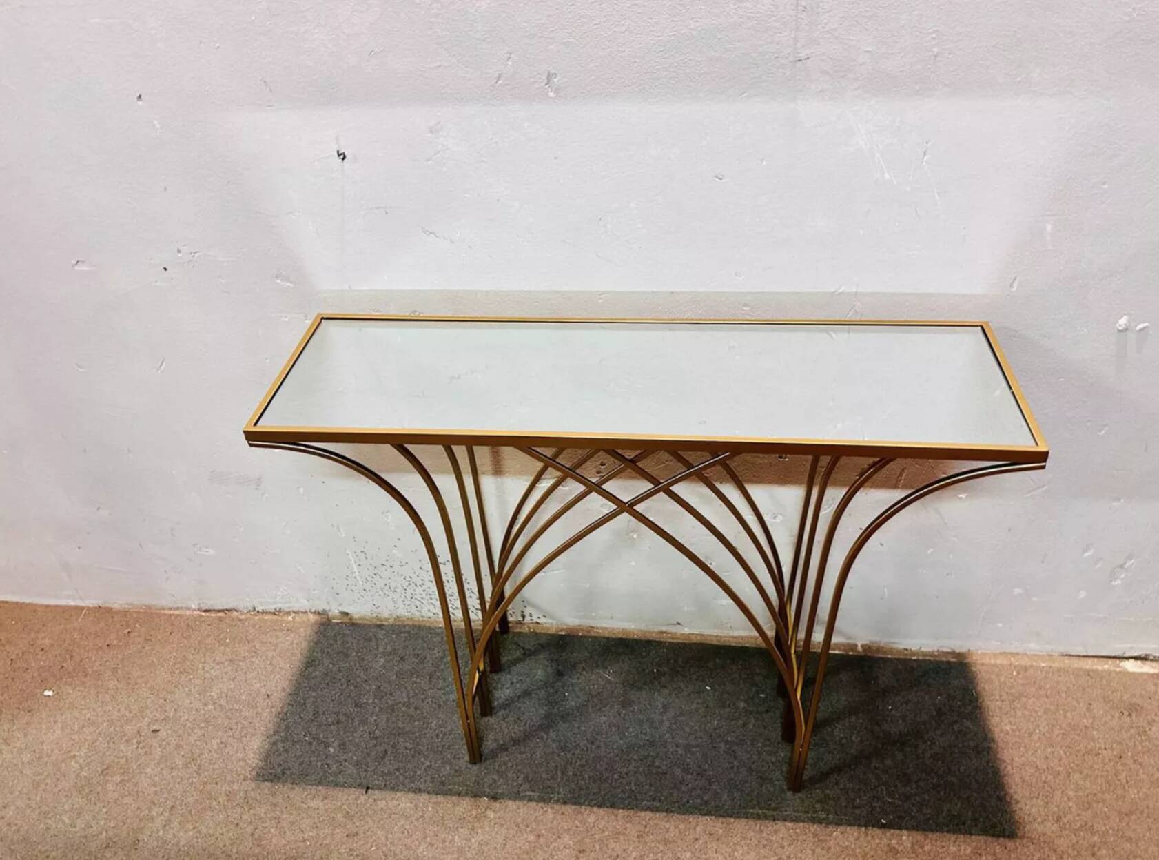 Consolle in ferro dorato con piano in specchio – Italia, anni '80