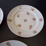 6 dessert plates in French porcelain in good condition.