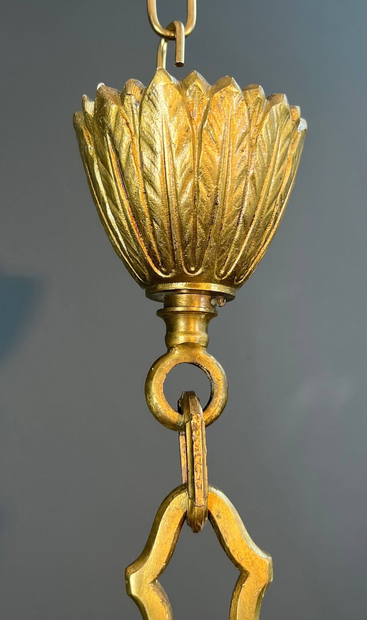 Important bronze chiseled chandelier in Louis XVI style with 8 light arms by Lucien Gau.