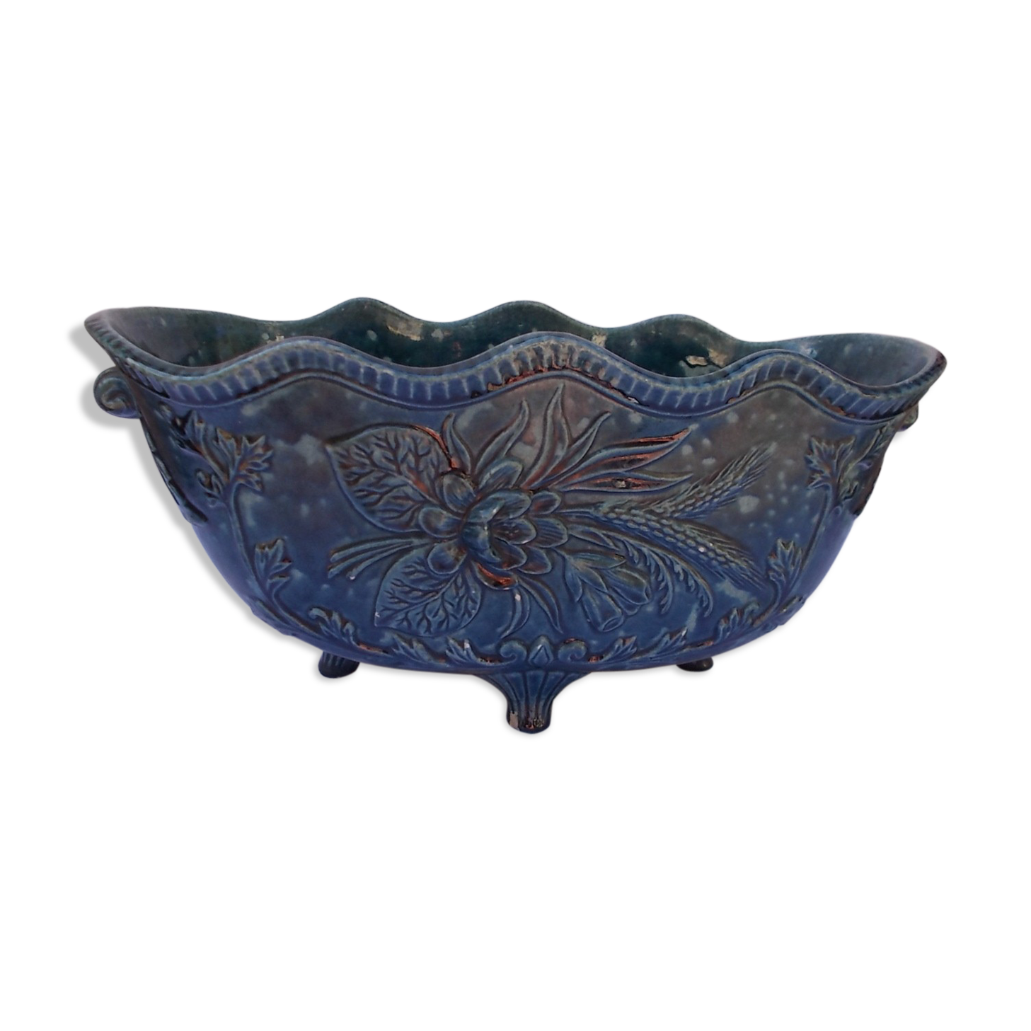 Gardener in blue earthenware