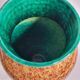 Vase en grès émaillé vert et brun moucheté – signé Accolay – 22 cm