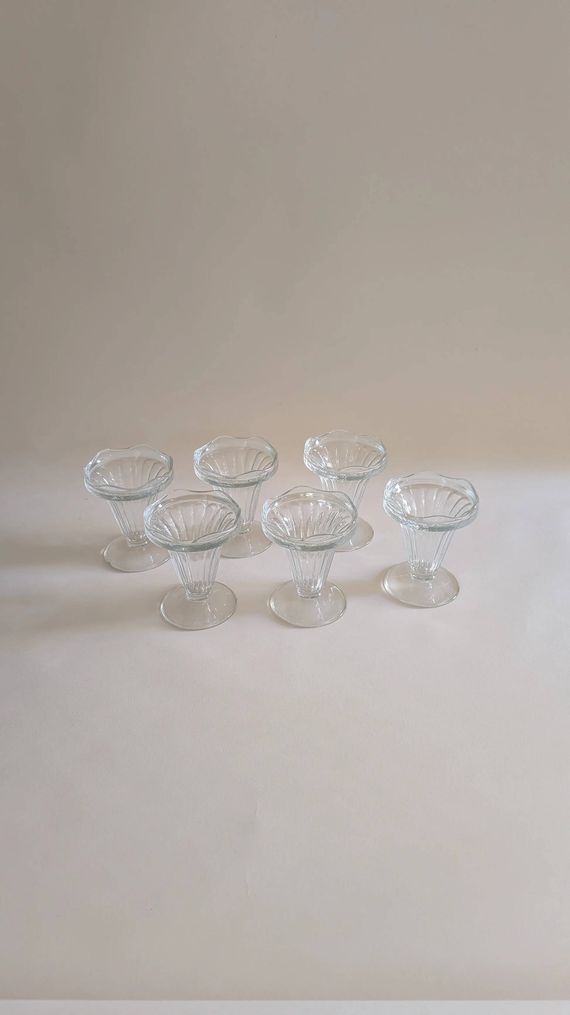 Ensemble de 6 coupes à glaces en verre