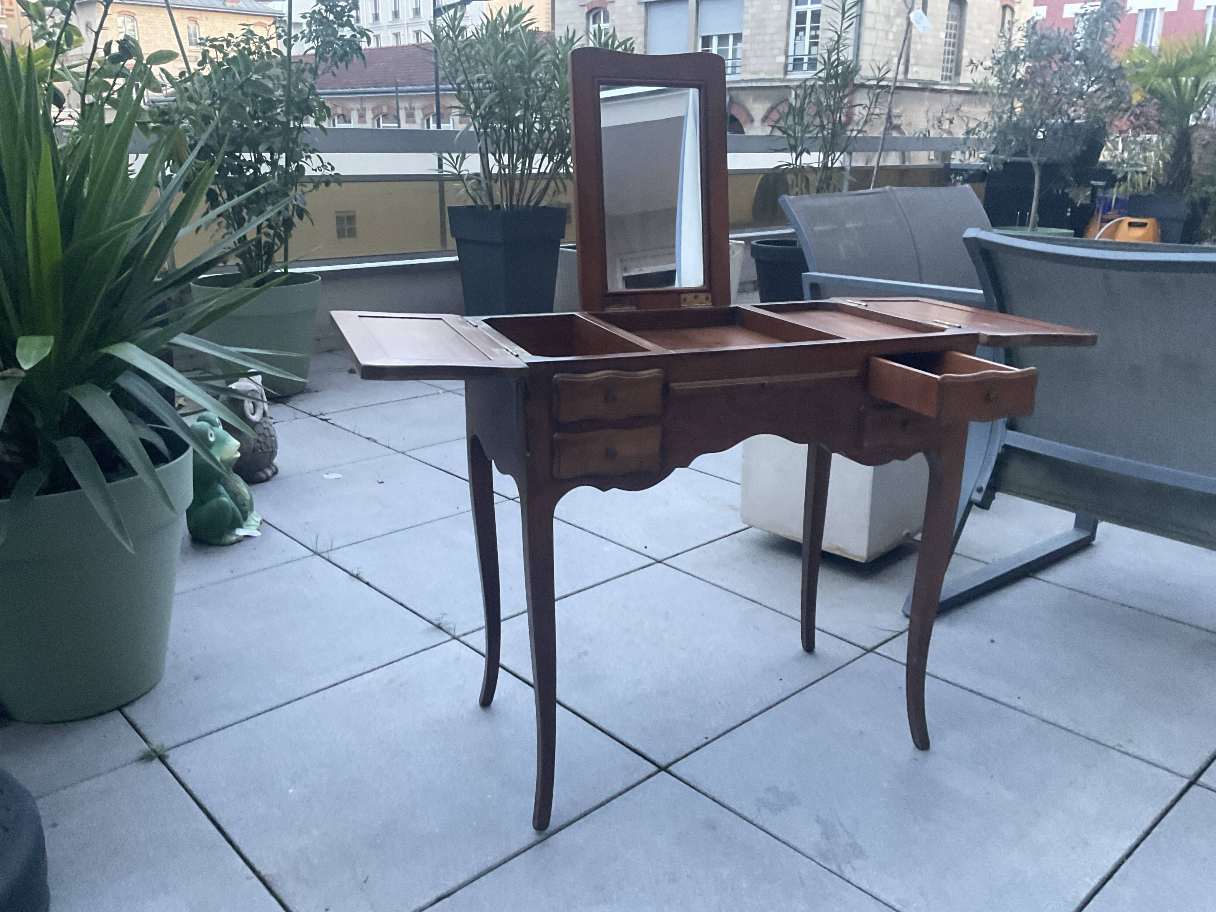 Beautiful dressing table and desk