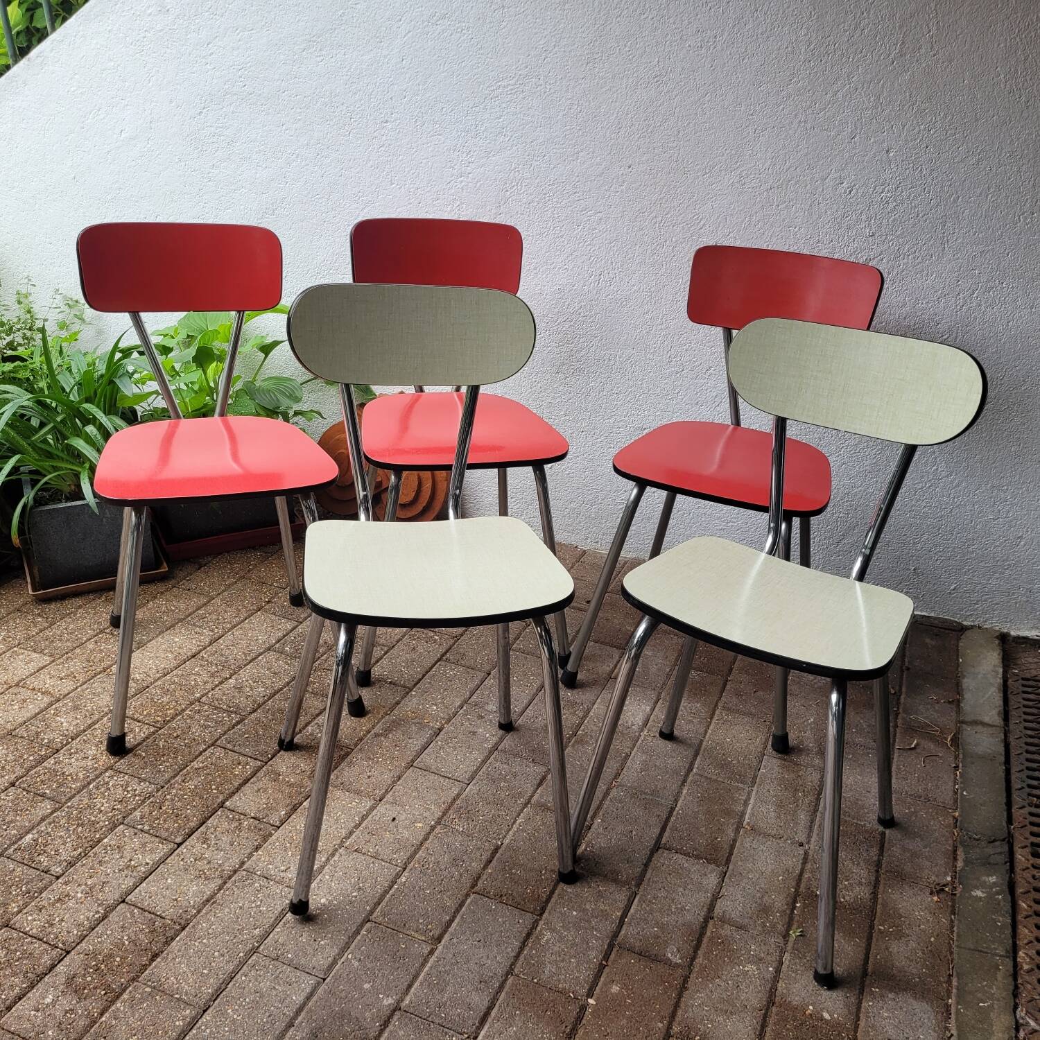 5 Red and Pale Green Formica Chairs – Vintage Retro