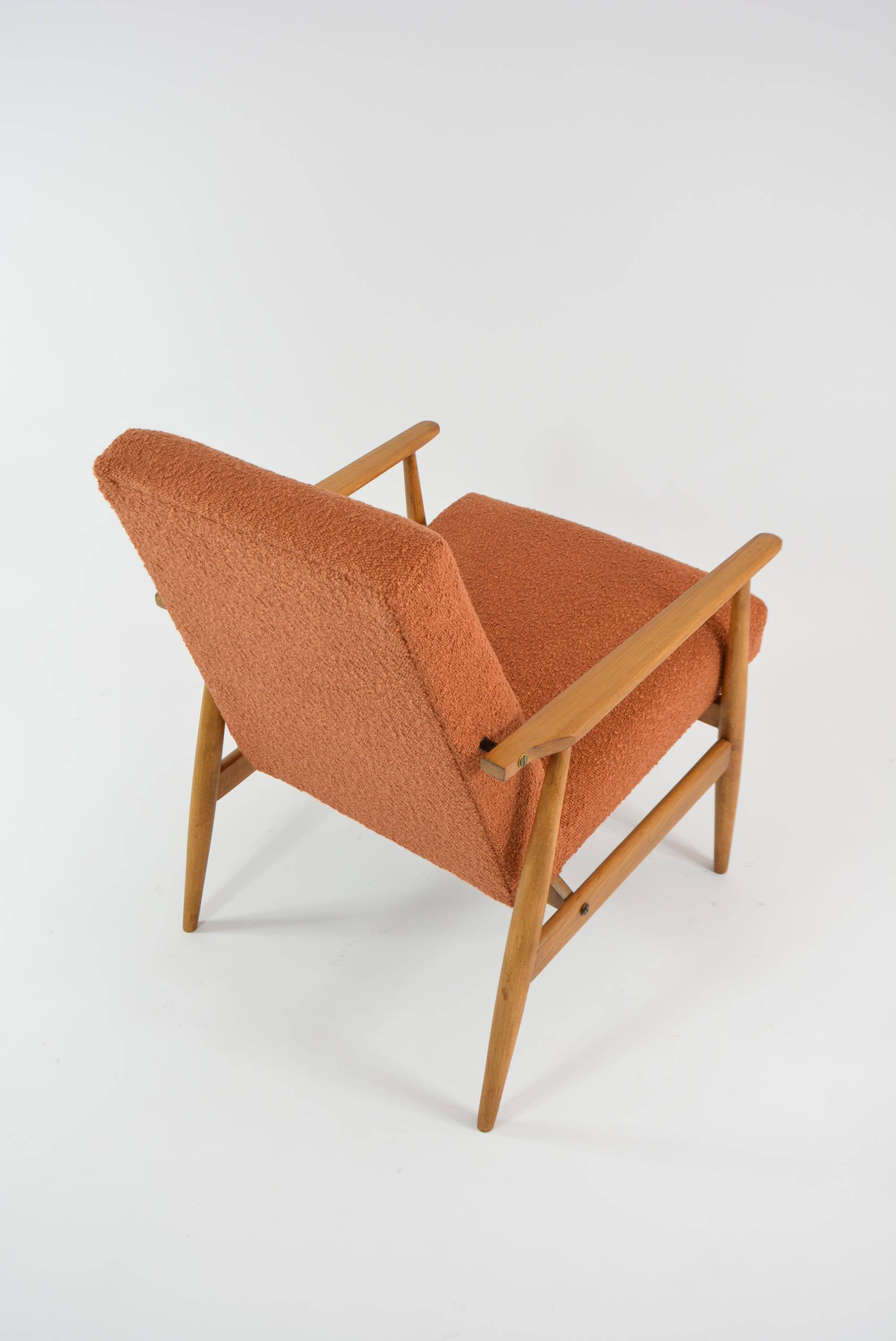 FOX terracotta curled armchair