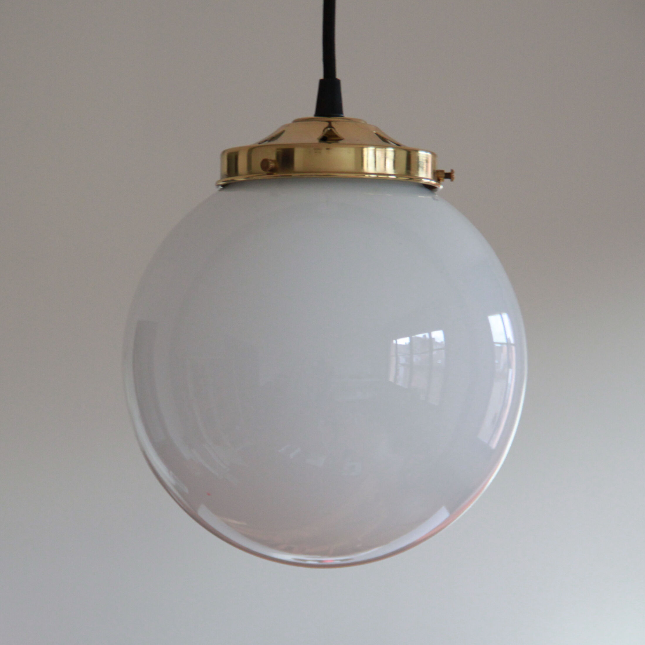 Suspension globe old ball lampshade opaline glass white vintage luminaire school 1950
