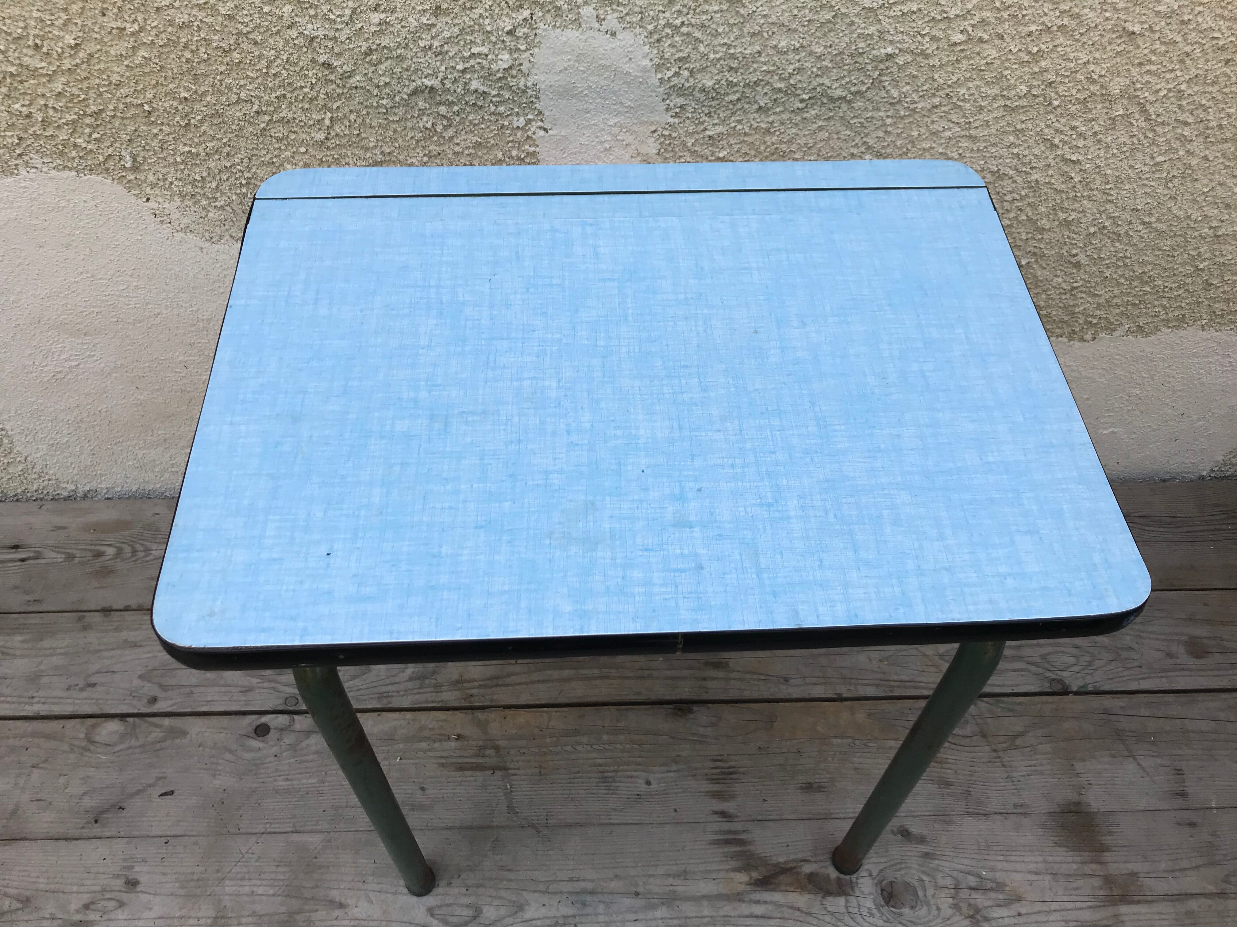 Desk school child
