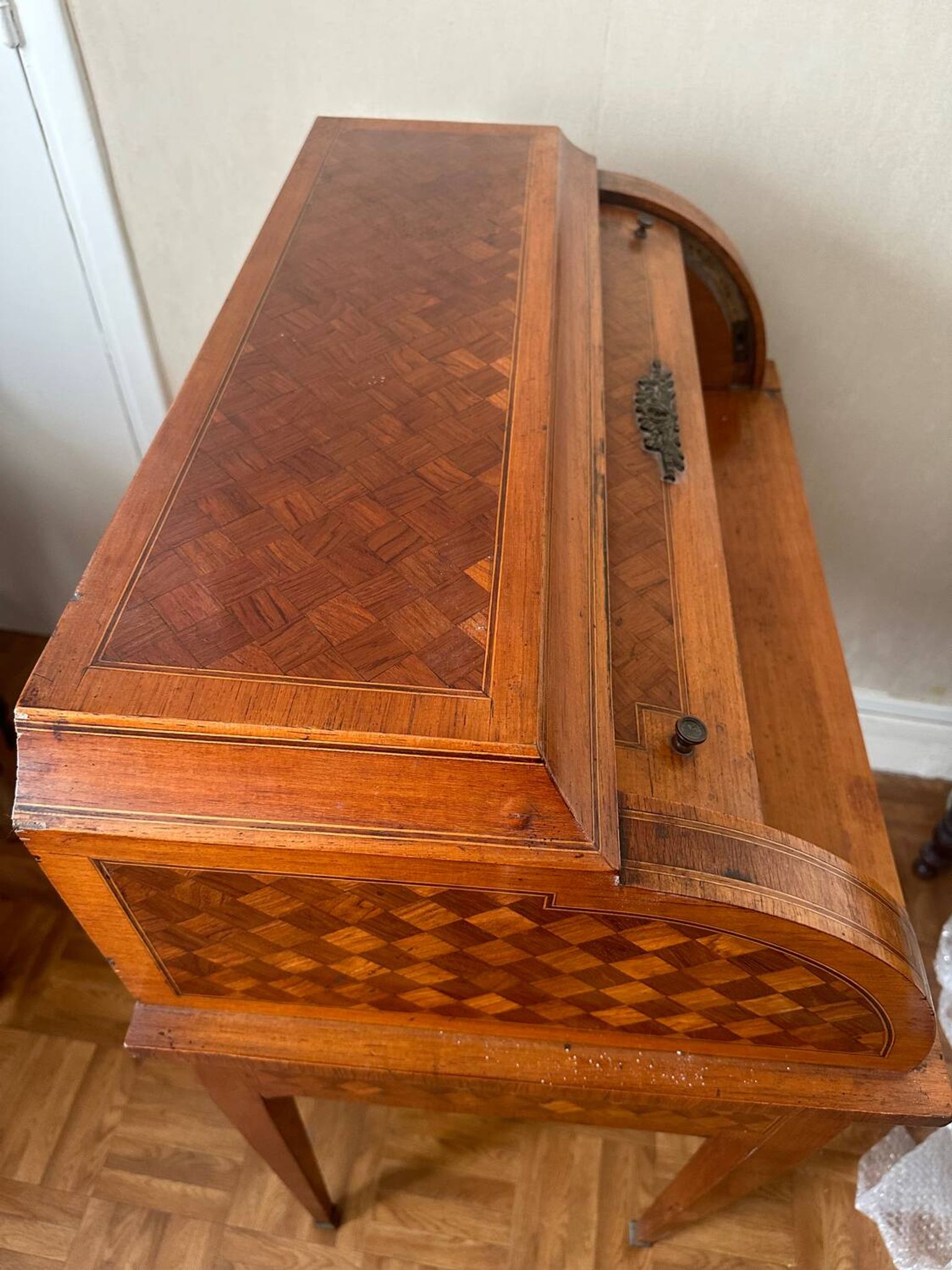 Cylindrical desk in cubic marquetry Louis XVI style late 19th, early 20th century