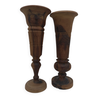 2 vases en bois d'olivier tourné