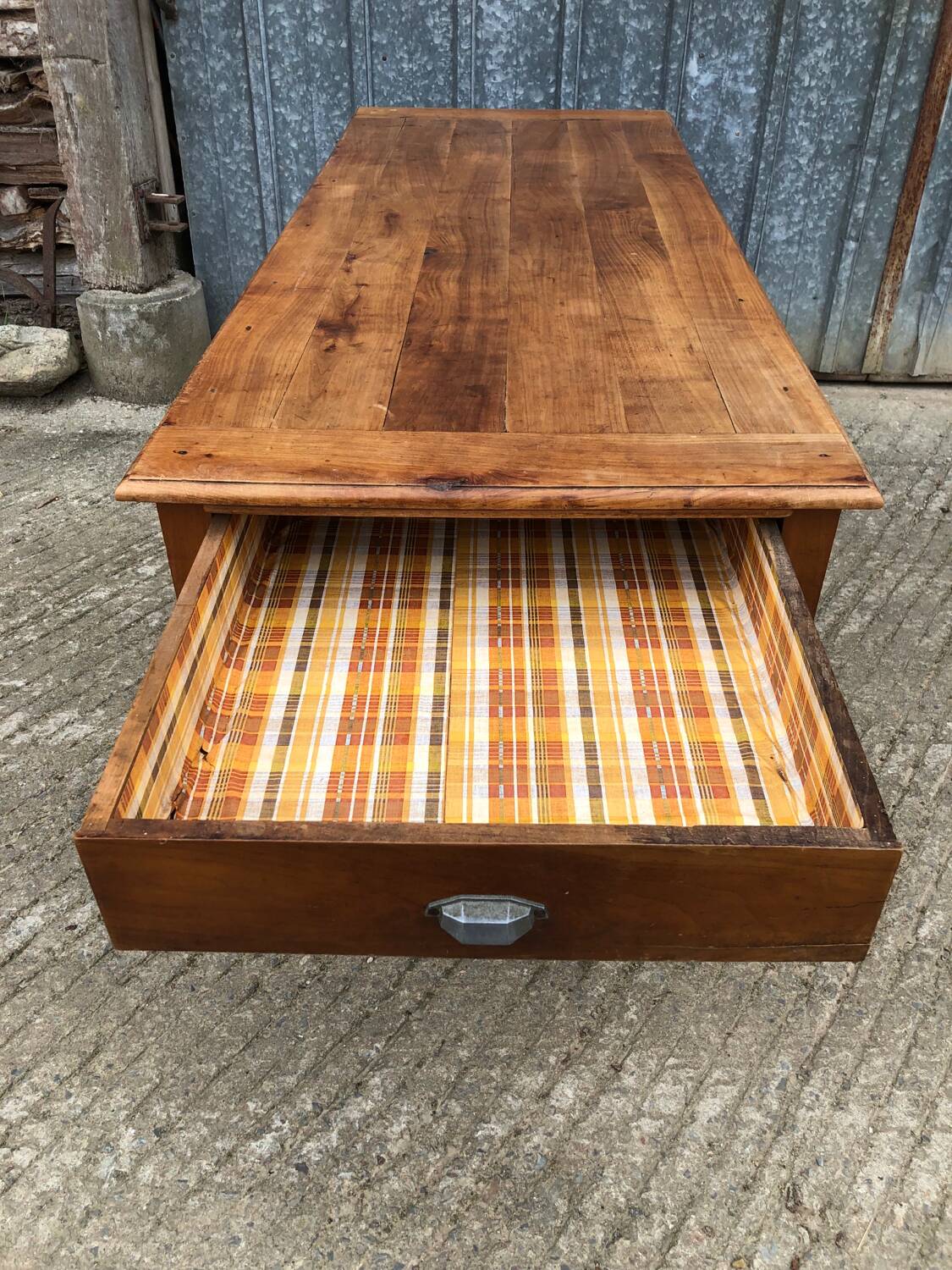 Antique cherry farmhouse table with 2 drawers and 1 pull-out