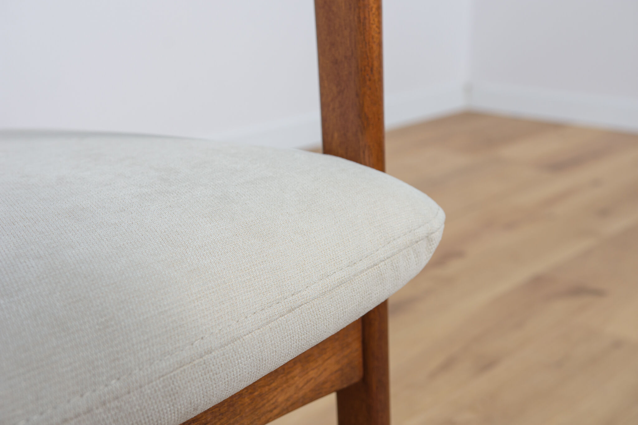 PJ112 Lounge Chairs by Ole Wanscher for Poul Jeppesens, 1960s, Set of 2