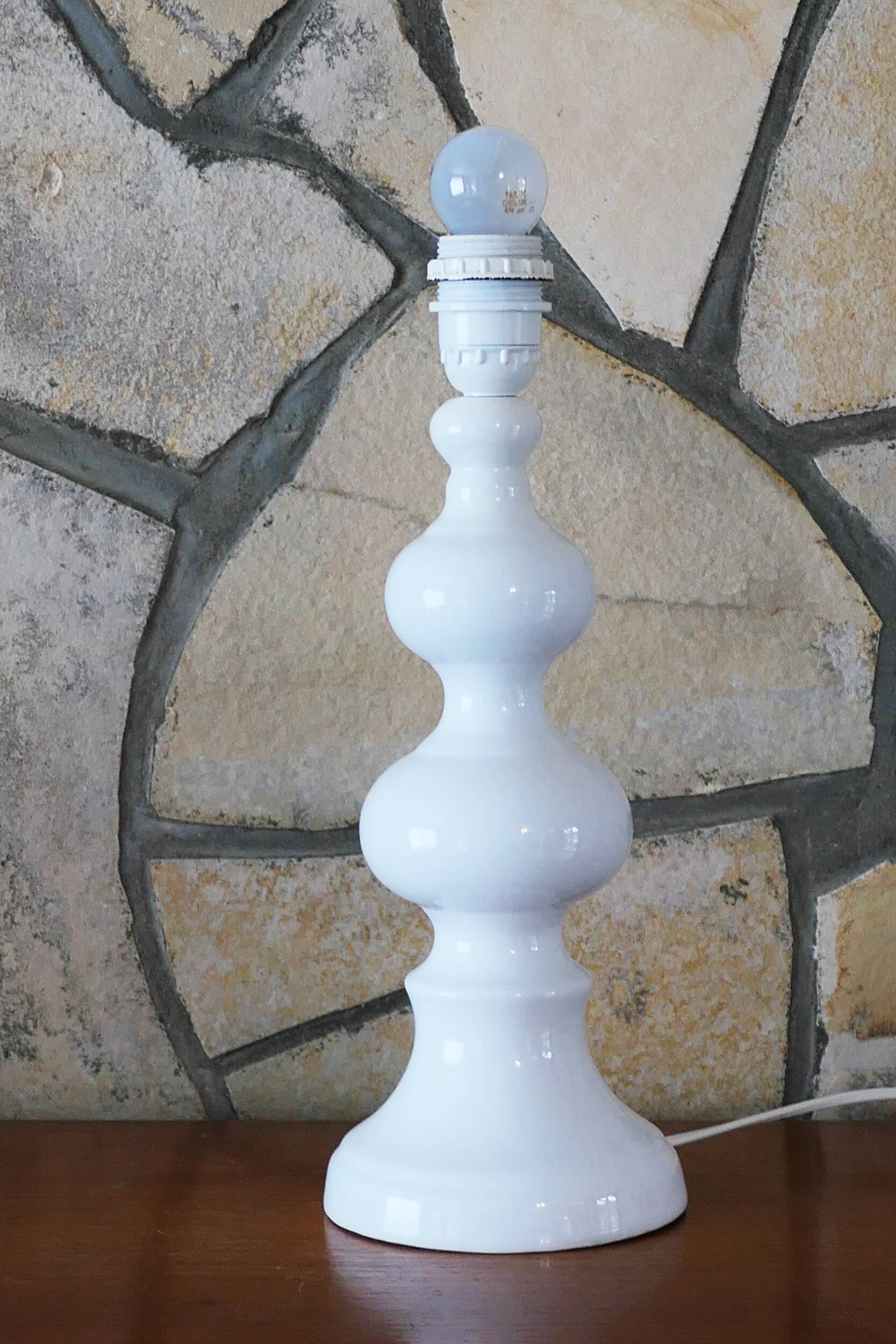 Bayer 1976 white ceramic lamp base